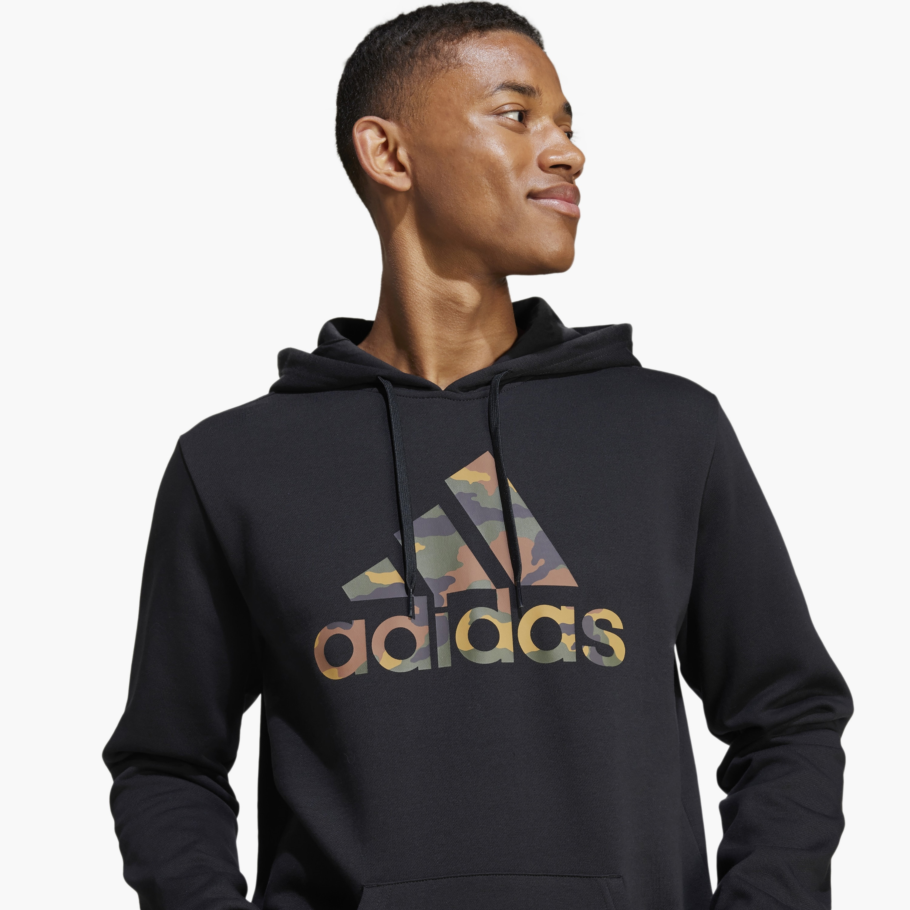 هودي بطبعة كامو جرافيك من أديداس للرجال IW2678 | OE-men-clothing-sportswearandactivewear-hoodiesandsweatshirts-image-3