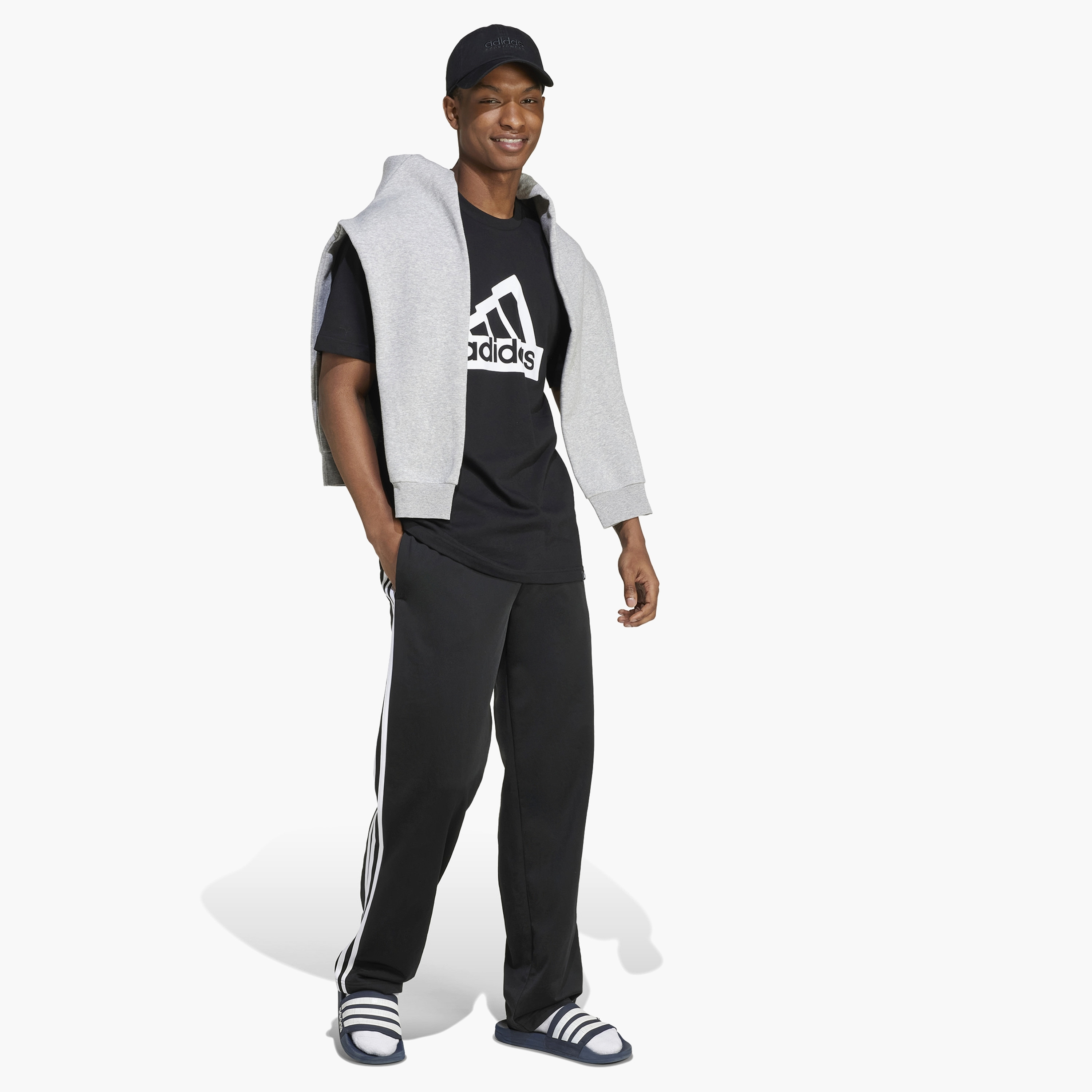 تيشيرت برسومات مودرن إسينشالز للرجال من أديداس | OE-men-clothing-sportswearandactivewear-tshirtsandpolos-image-8