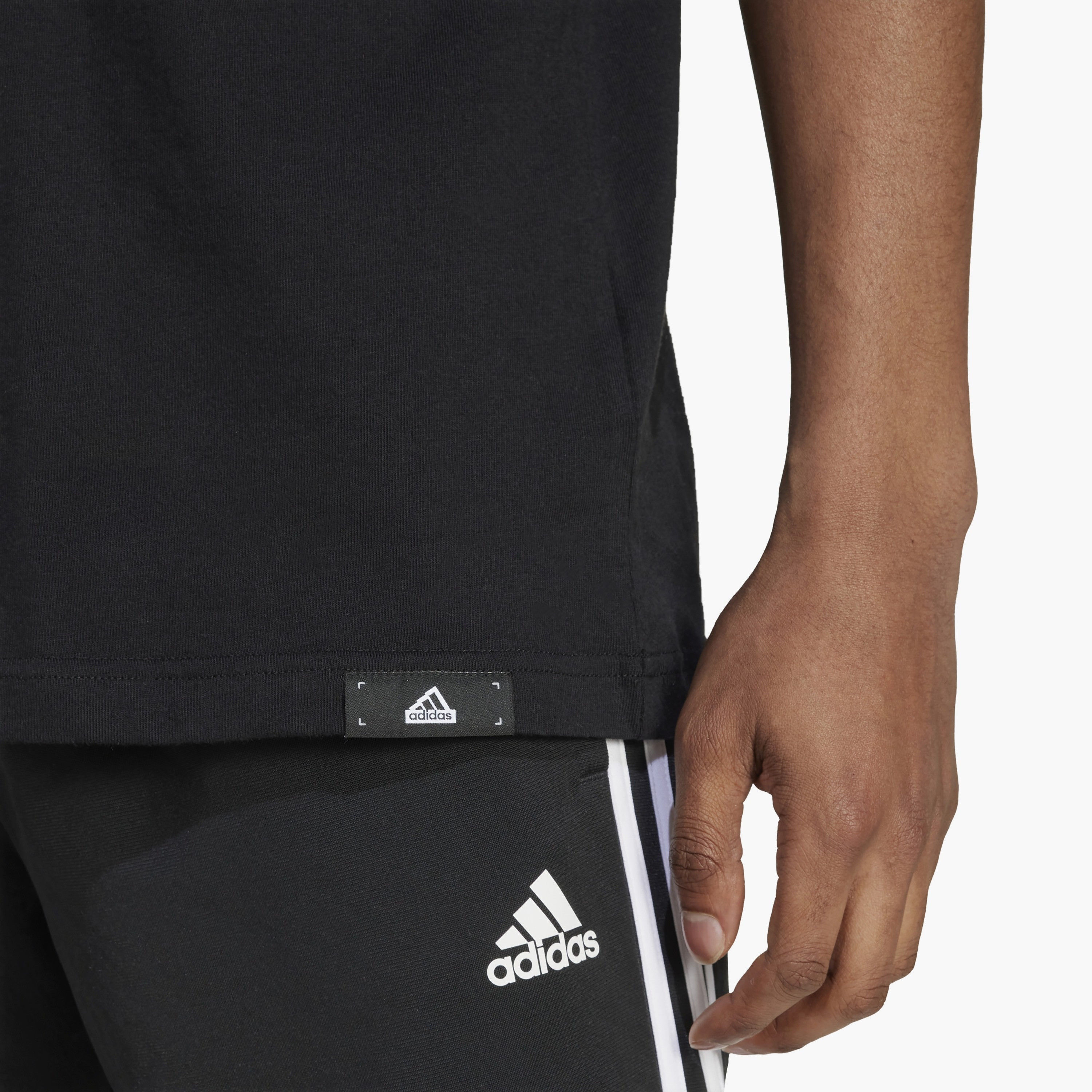 تيشيرت برسومات مودرن إسينشالز للرجال من أديداس | OE-men-clothing-sportswearandactivewear-tshirtsandpolos-image-10
