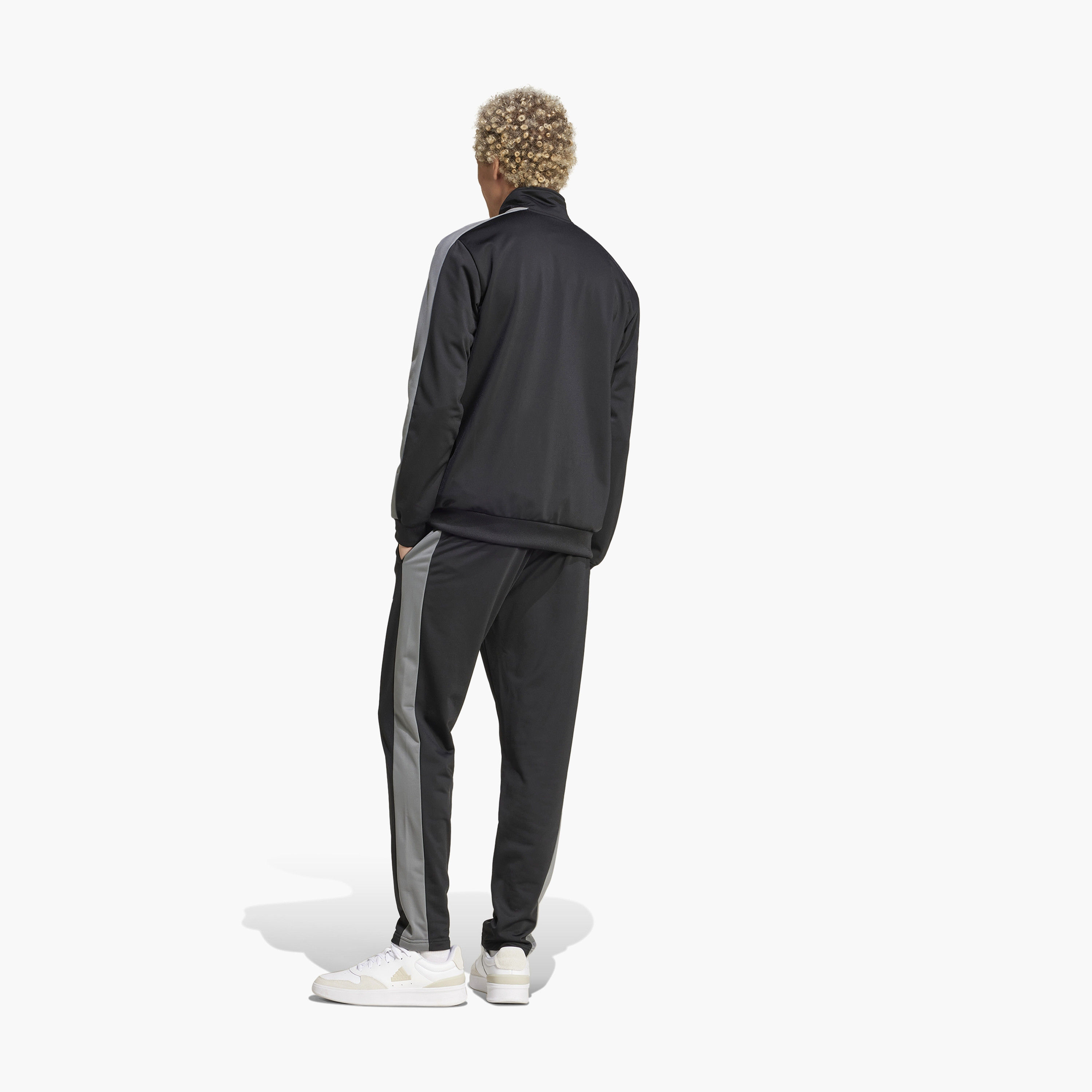تراك سوت بدلة رياضية ذو تريكوت كولوربلوك بشعار صغير للرجال من اديداس | OE-men-clothing-sportswearandactivewear-tracksuits-image-5