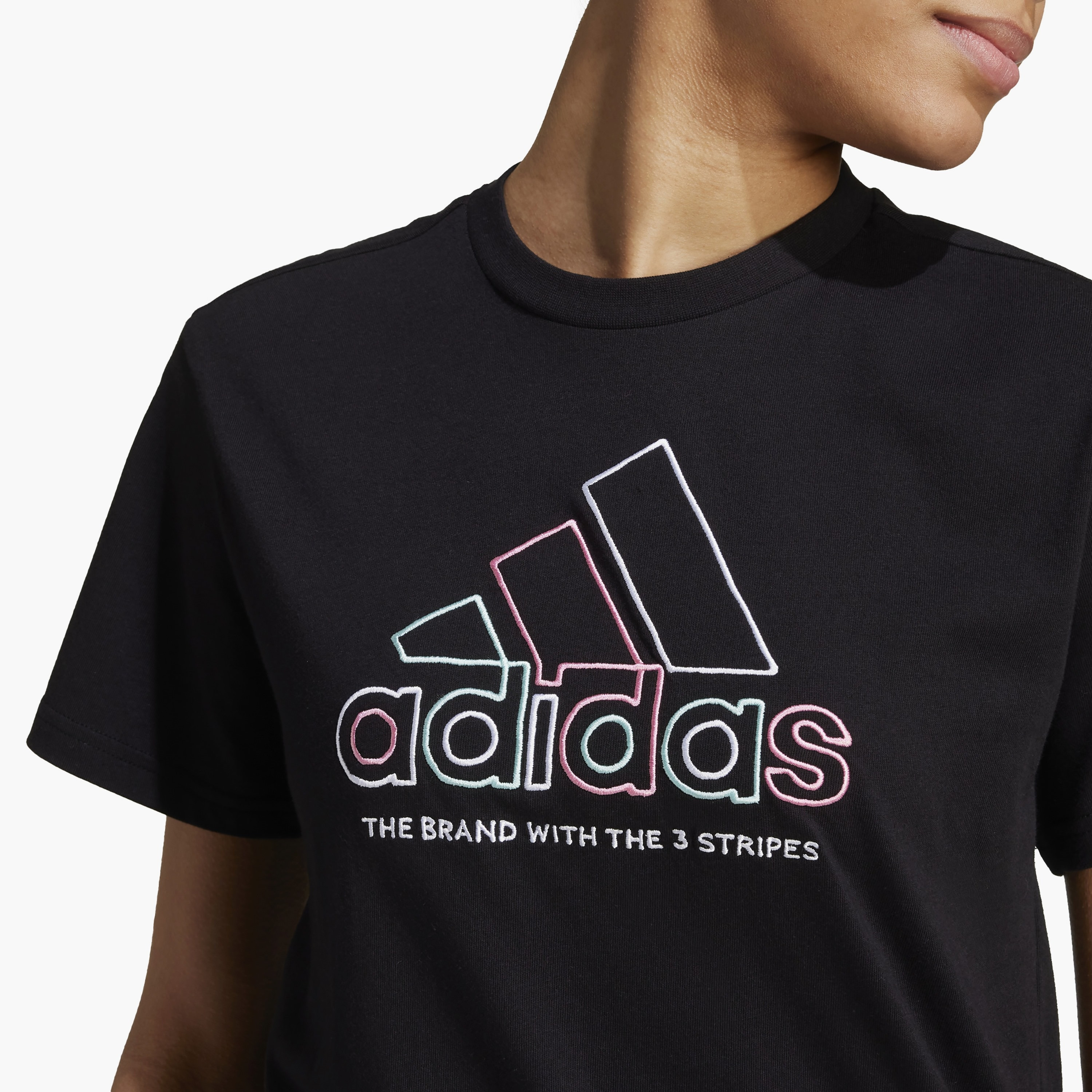 تيشيرت نسائي بشعار اكسبريس من أديداس | OE-women-clothing-tshirts-image-9
