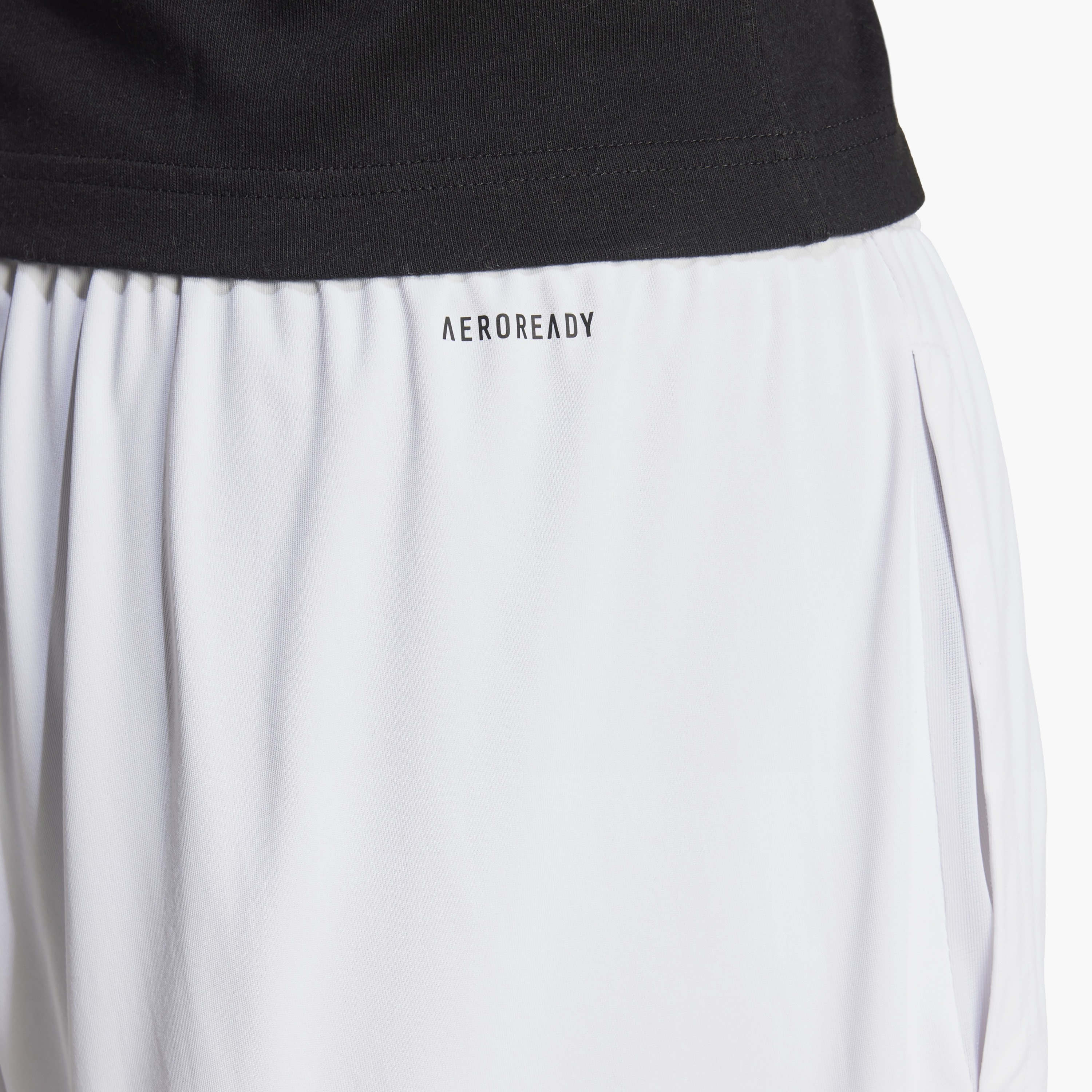 تيشيرت ذو سيرينو ايروريدي ذو قطع الخطوط الثلاثة مع 7 بوصات للرجال من اديداس | OE-men-clothing-bottoms-shorts-image-17