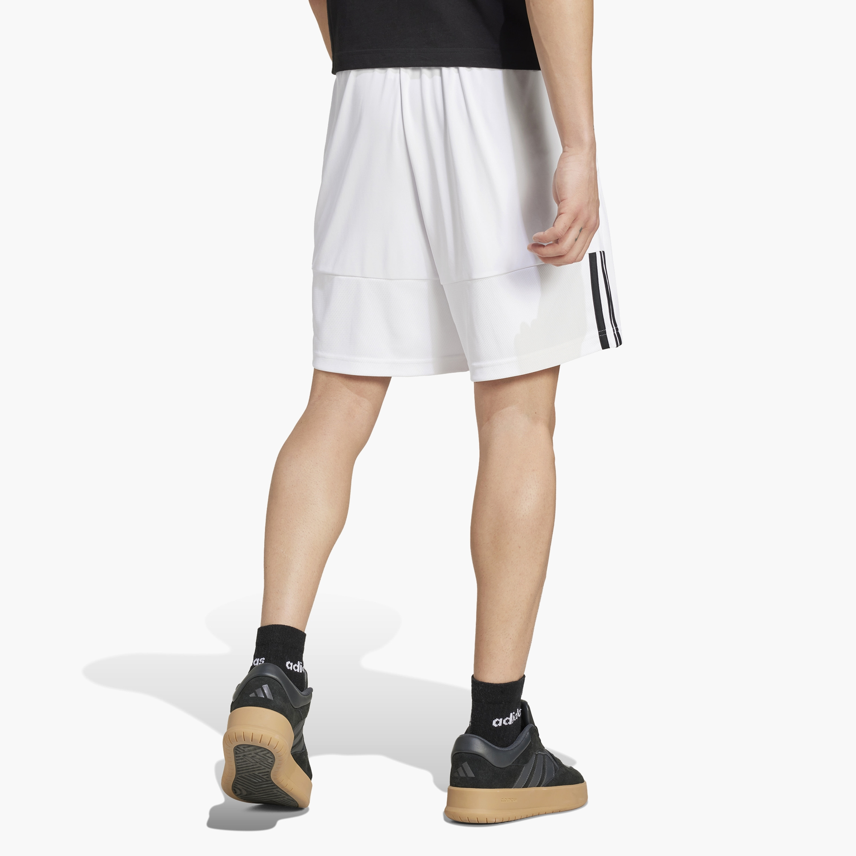 تيشيرت ذو سيرينو ايروريدي ذو قطع الخطوط الثلاثة مع 7 بوصات للرجال من اديداس | OE-men-clothing-bottoms-shorts-image-19