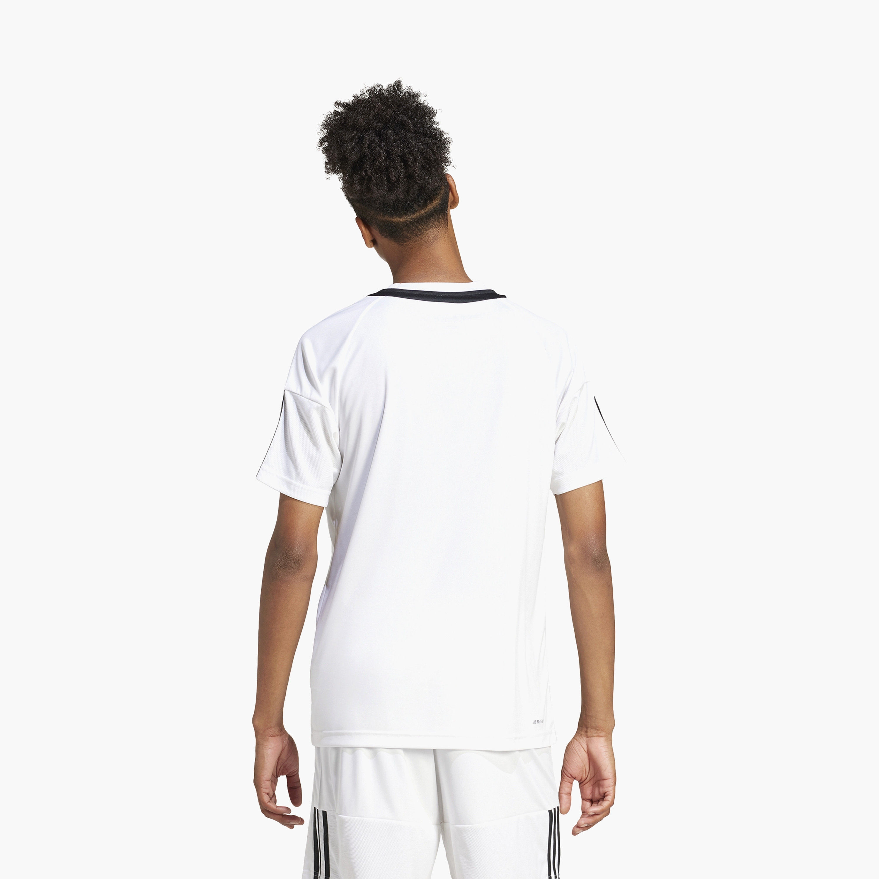 تيشيرت ذو سيرينو ايروريدي ذو الخطوط الثلاثة للرجال من اديداس | OE-men-clothing-sportswearandactivewear-tshirtsandpolos-image-11