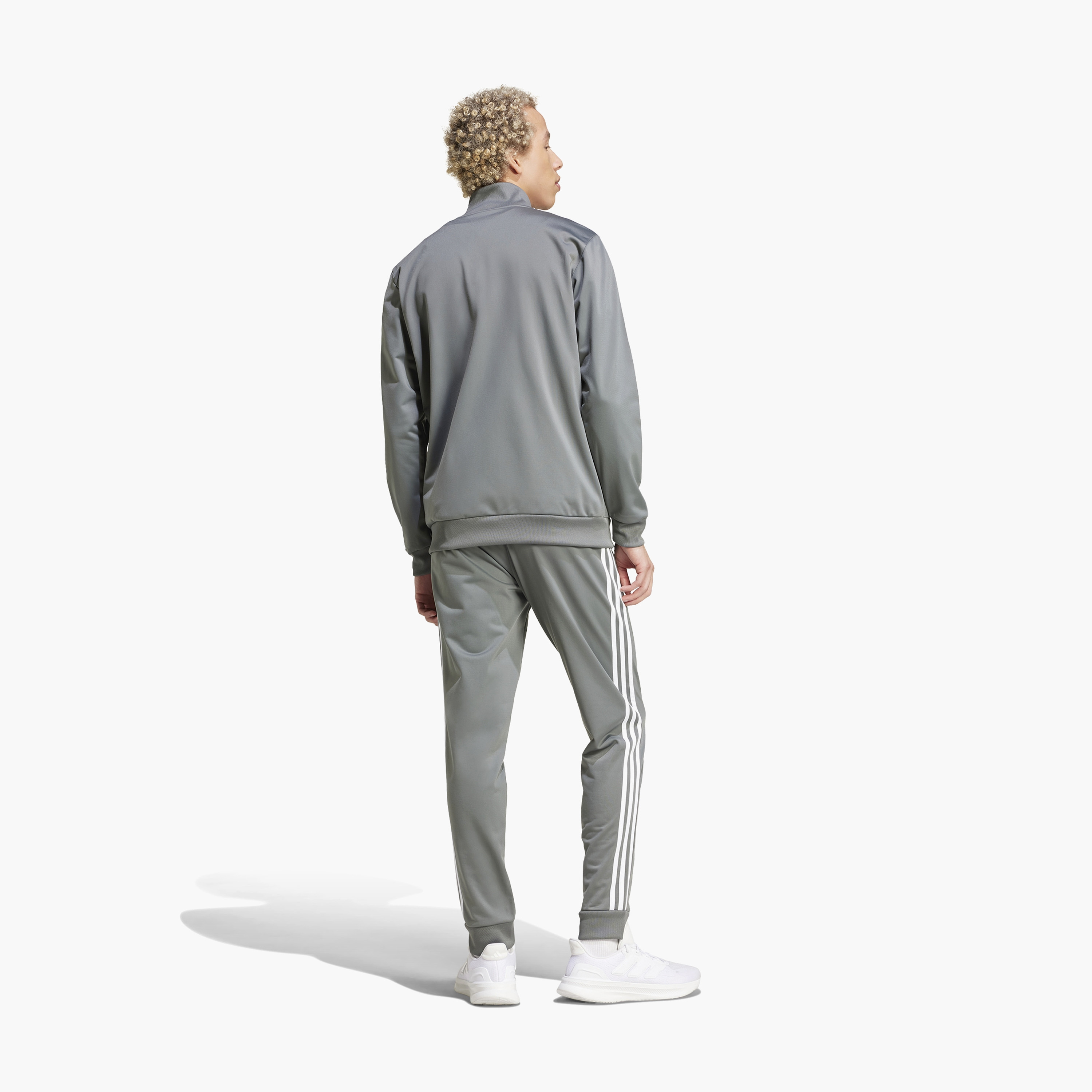 تراك سوت ذو تريكوت أساسي بثلاثة خطوط من أديداس للرجال | OE-men-clothing-sportswearandactivewear-tracksuits-image-12