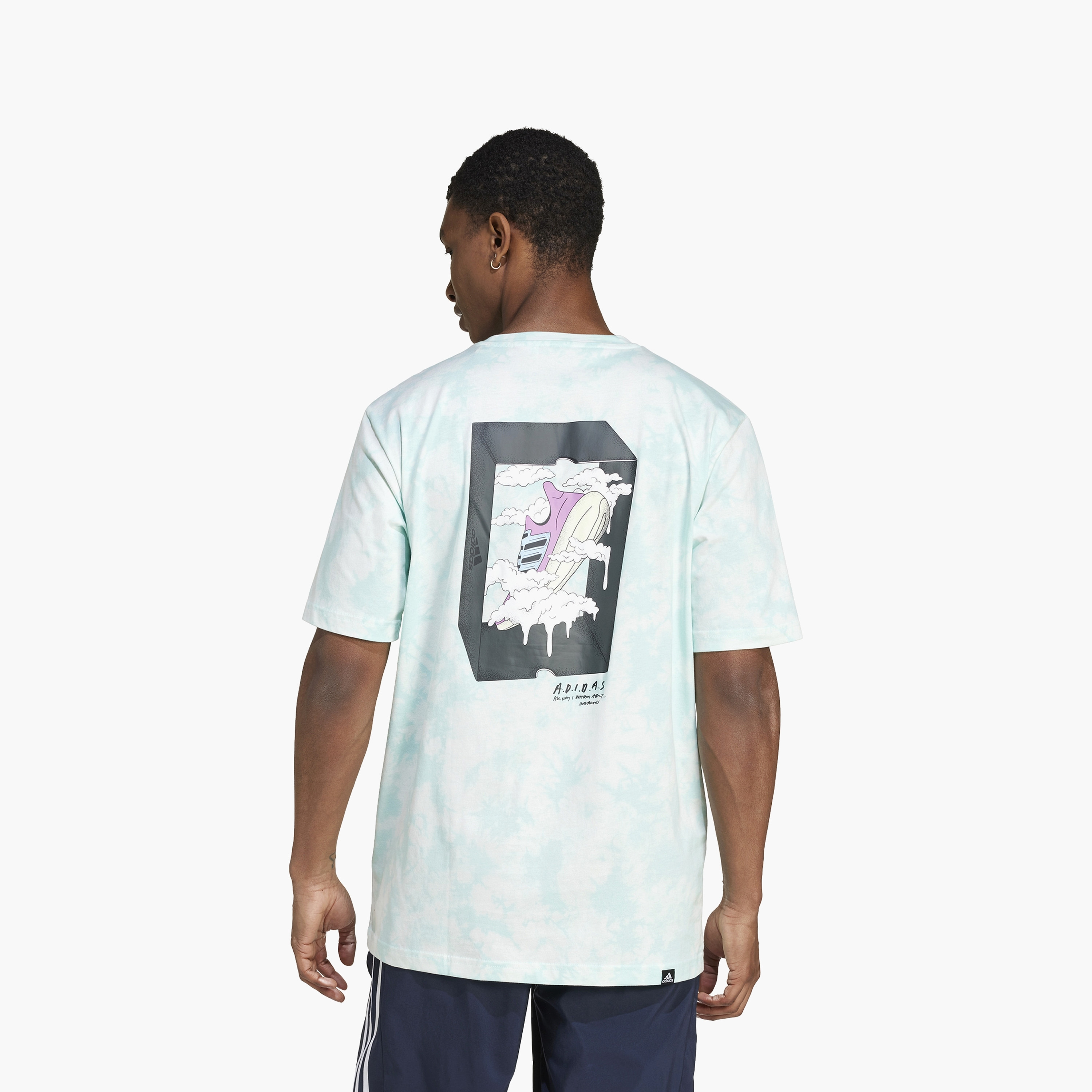 تي شيرت رجالي من أديداس ذو طوال اليوم أحلم بالجرافيك | OE-men-clothing-sportswearandactivewear-tshirtsandpolos-image-11
