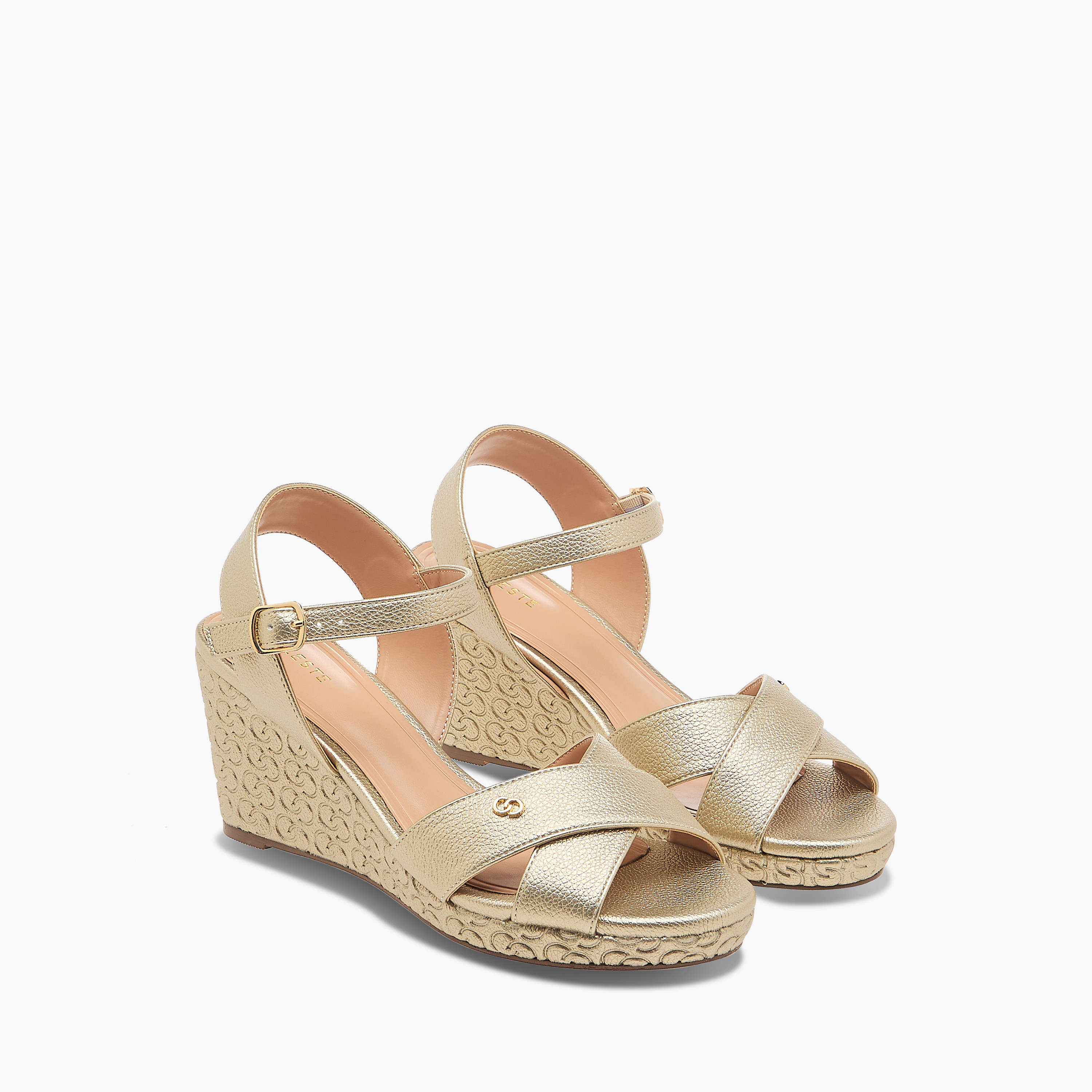 صندل بكعب ويدج وتفاصيل مونوجرام وإبزيم إغلاق للنساء من سيليست - J00412-022-women-shoes-sandals-heeled-image-1