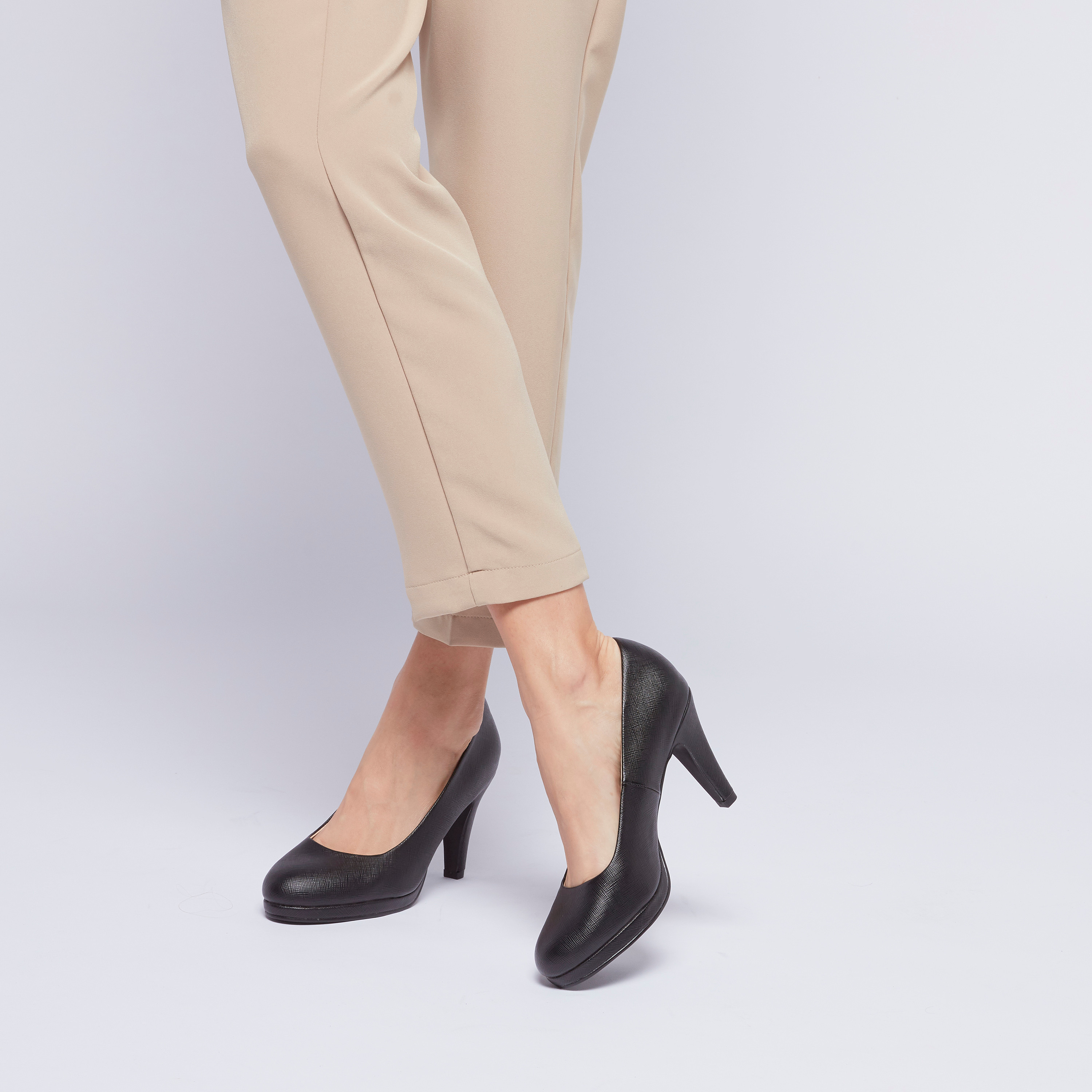 حذاء بمقدّمة مستديرة بارزة سهل الإرتداء مع كعب مخروطي-women-shoes-heels-image-7
