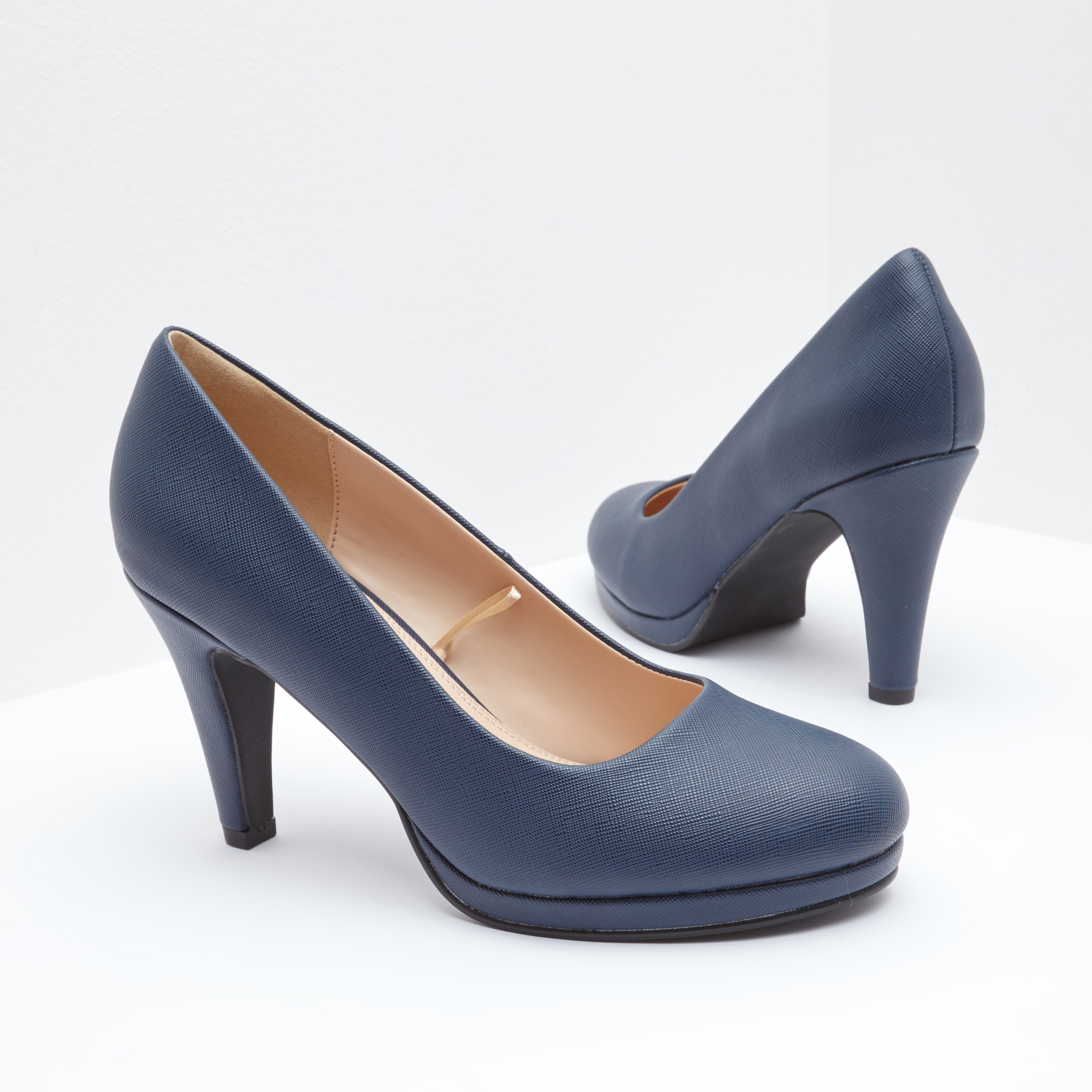حذاء بمقدّمة مستديرة بارزة سهل الإرتداء مع كعب مخروطي-women-shoes-heels-image-5
