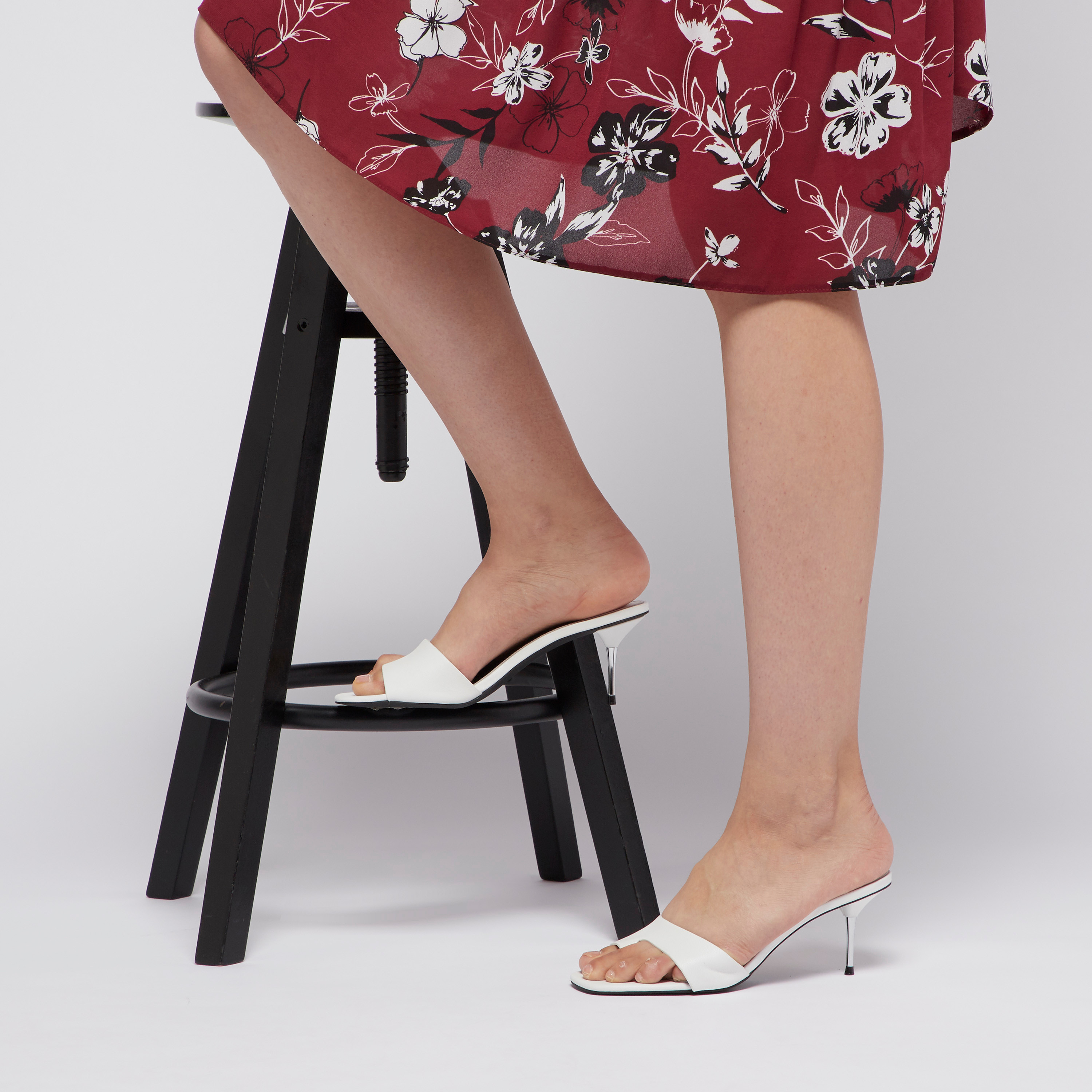 صندل بكعب ستيليتو وحلقة إصبع-women-shoes-heels-image-7