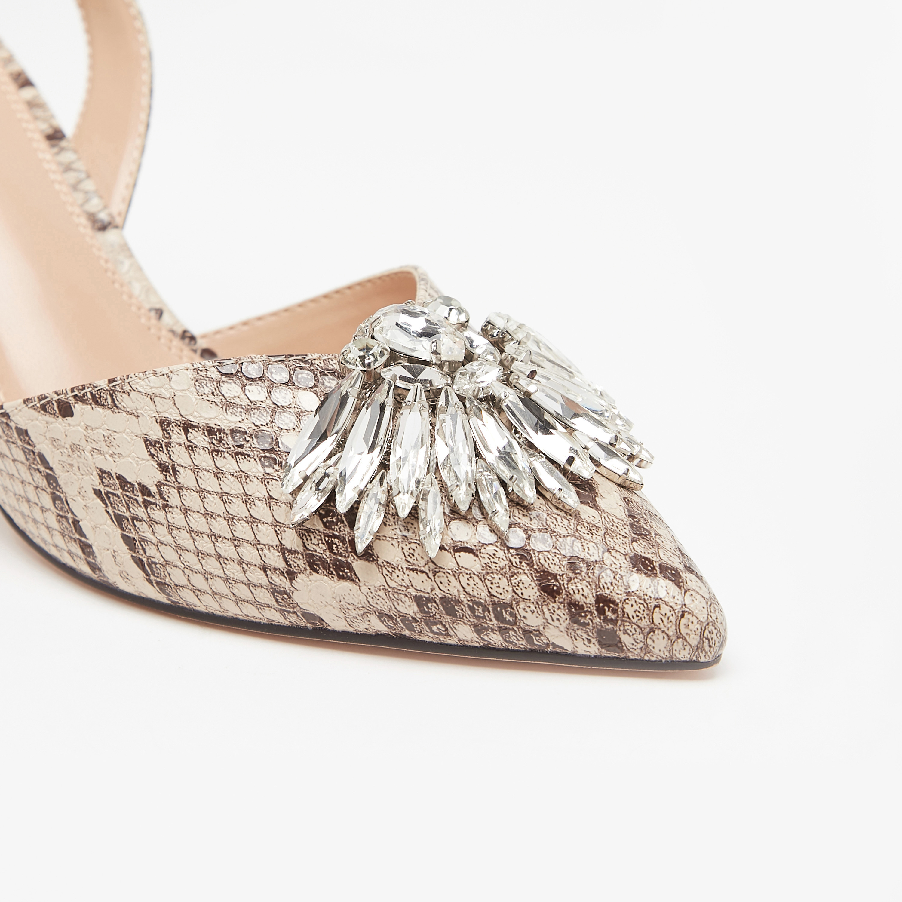حذاء كلاسيكي بكعب عريض مزين بطبعات جلد الثعبان مع إبزيم إغلاق للنساء من سيليست-women-shoes-heels-image-5
