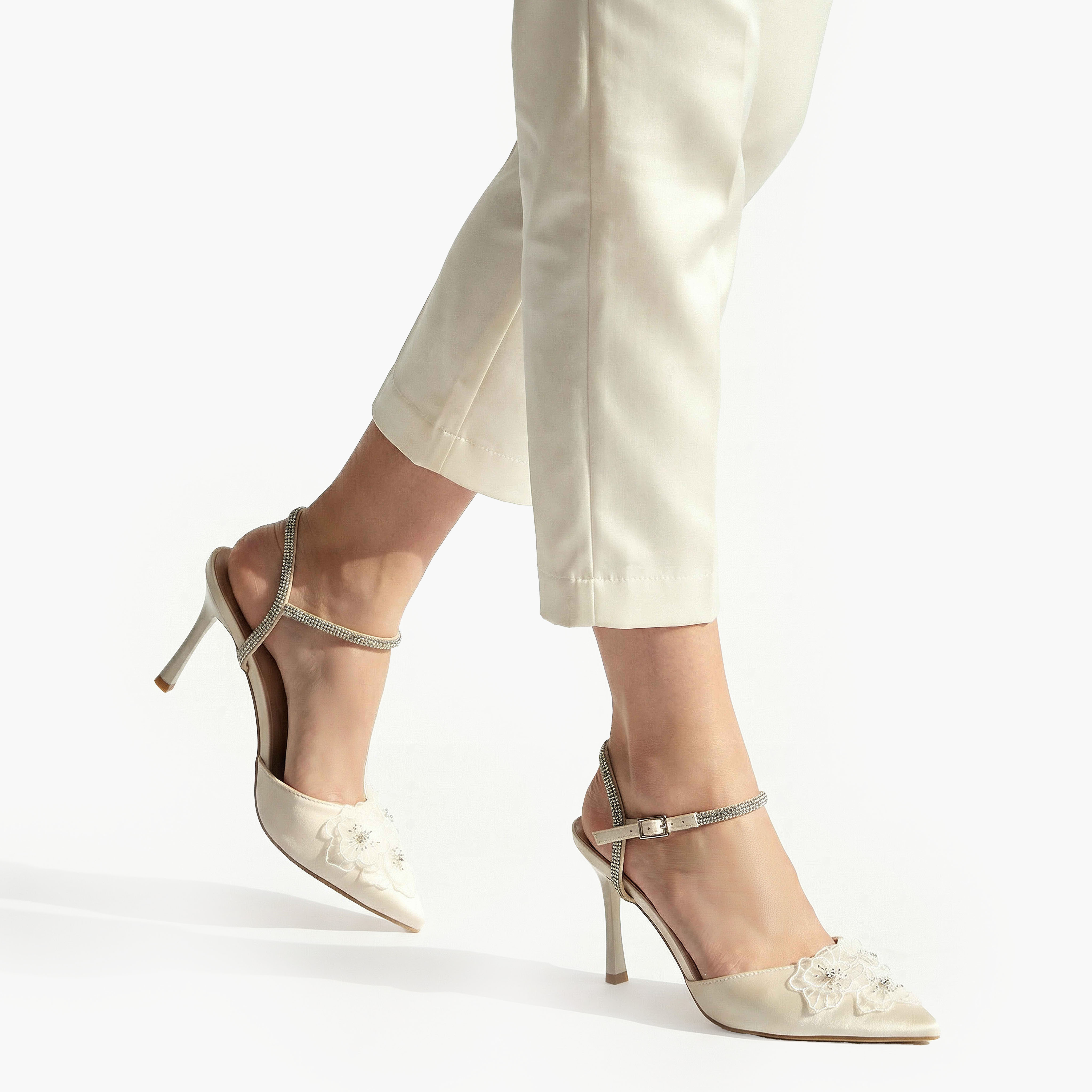 حذاء بكعب ستيليتو للنساء من سيليست-women-shoes-heels-image-2