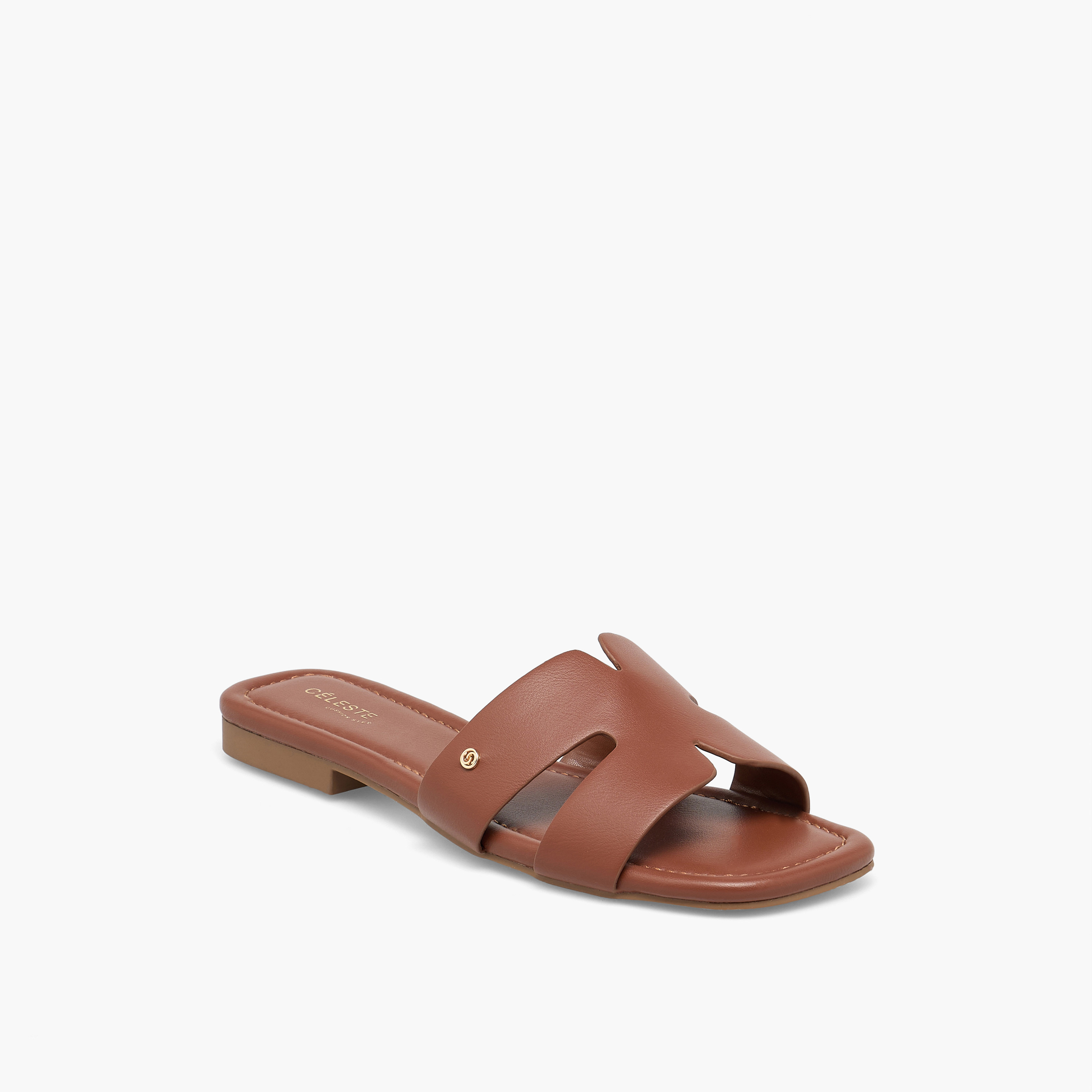 صندل نسائي بتصميم مفرغ وأنيق من سيليست-women-shoes-sandals-flats-image-2