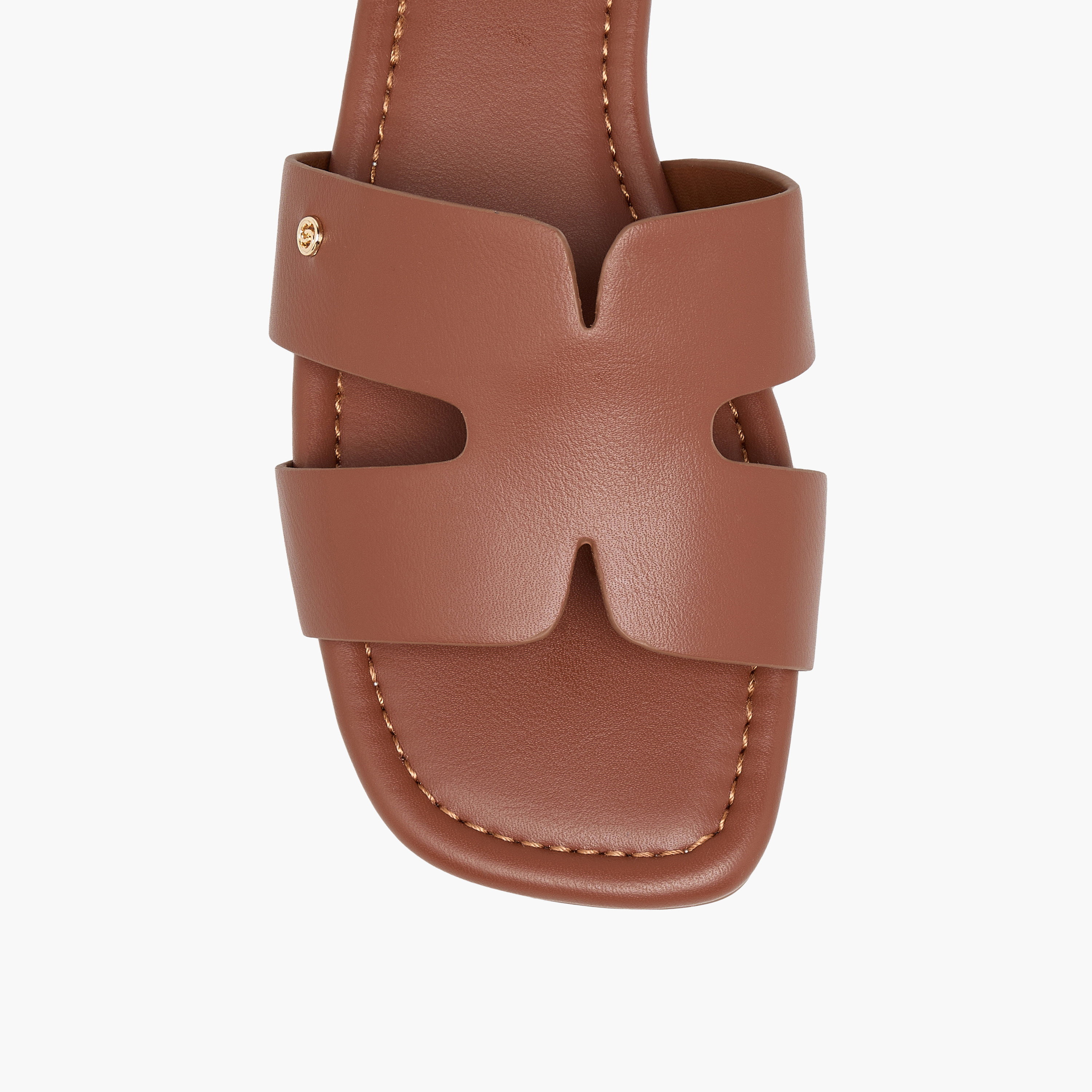 صندل نسائي بتصميم مفرغ وأنيق من سيليست-women-shoes-sandals-flats-image-7