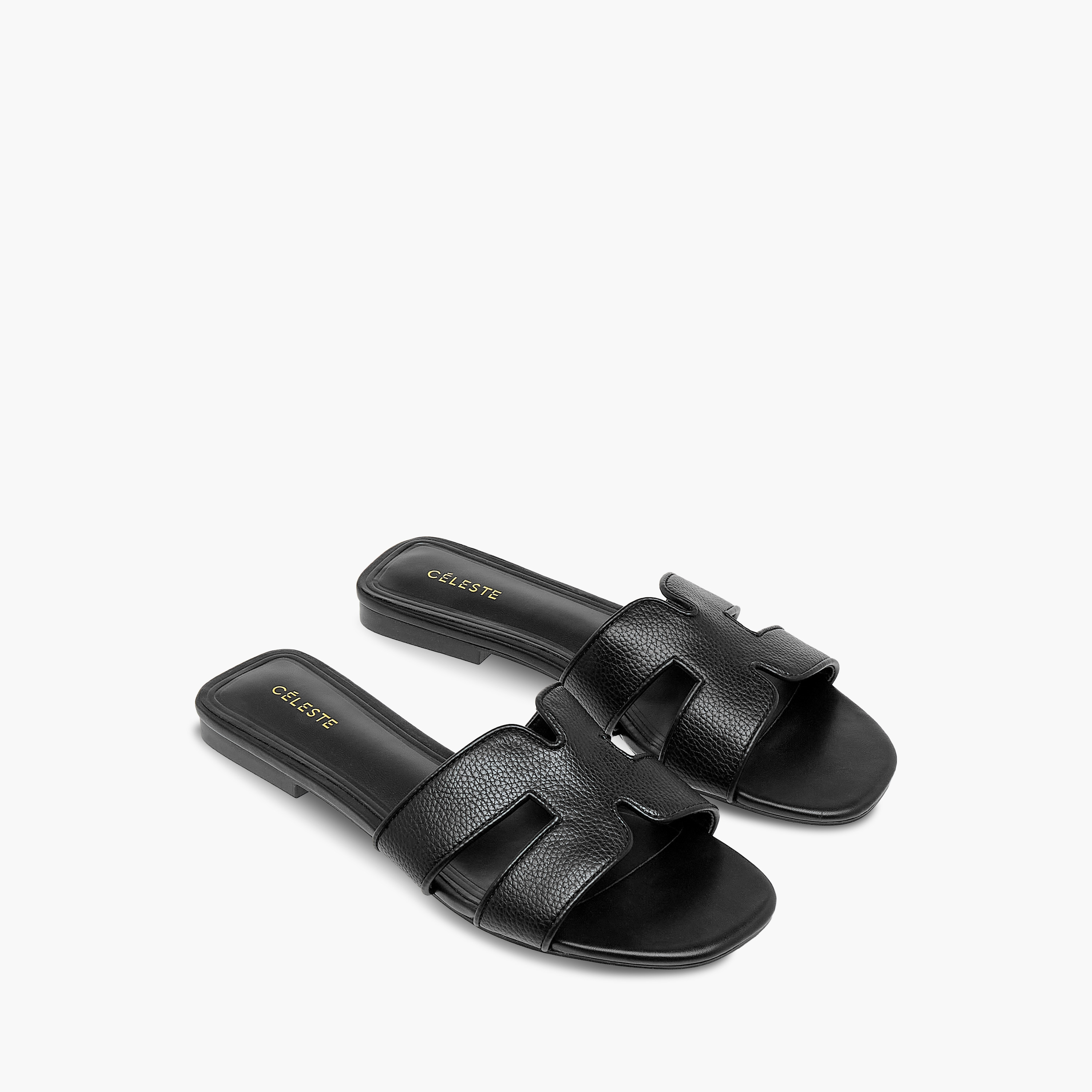 صندل سهل الارتداء بتفاصيل مفرغة للنساء من سيليست-women-shoes-flats-sandals-image-1