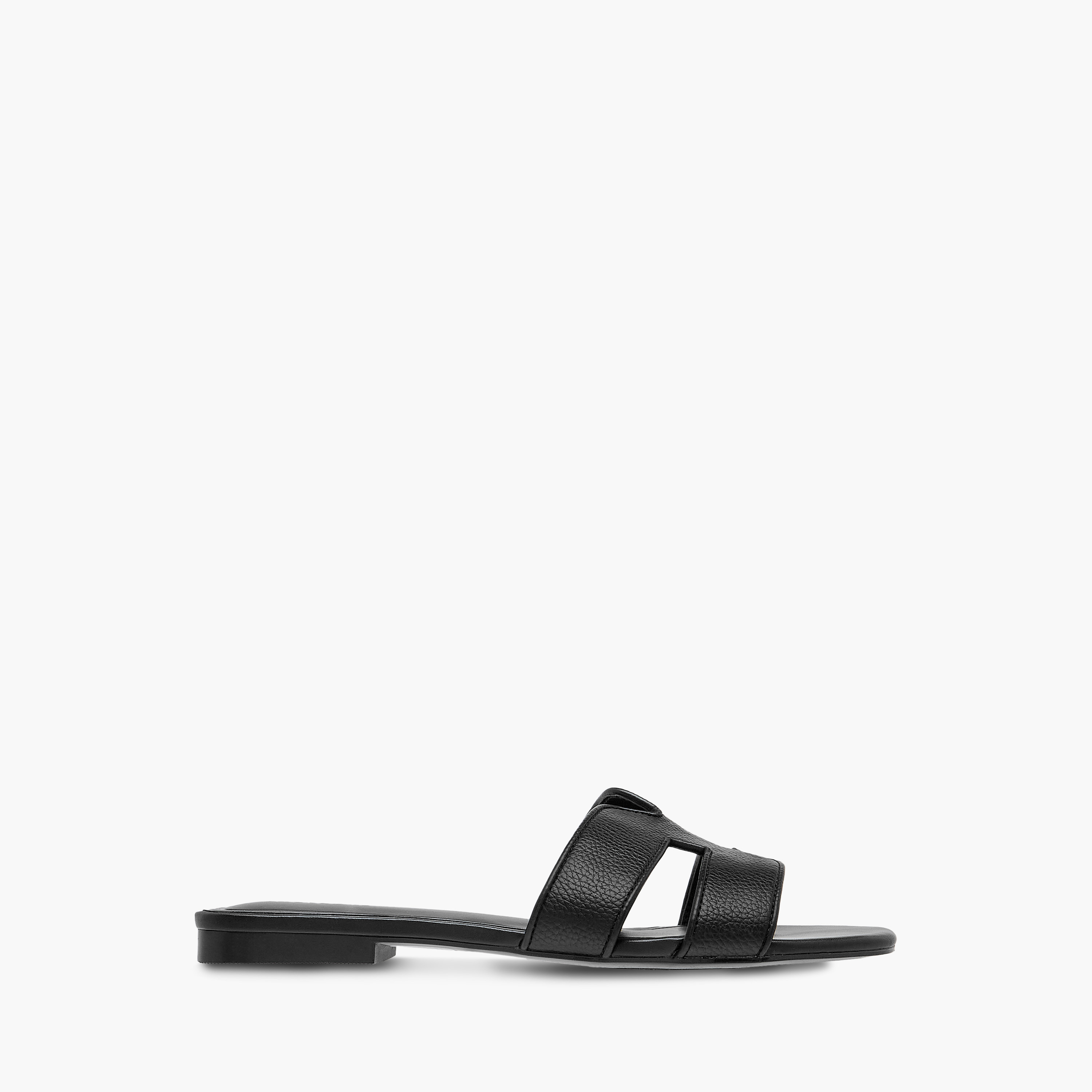 صندل سهل الارتداء بتفاصيل مفرغة للنساء من سيليست-women-shoes-flats-sandals-image-3