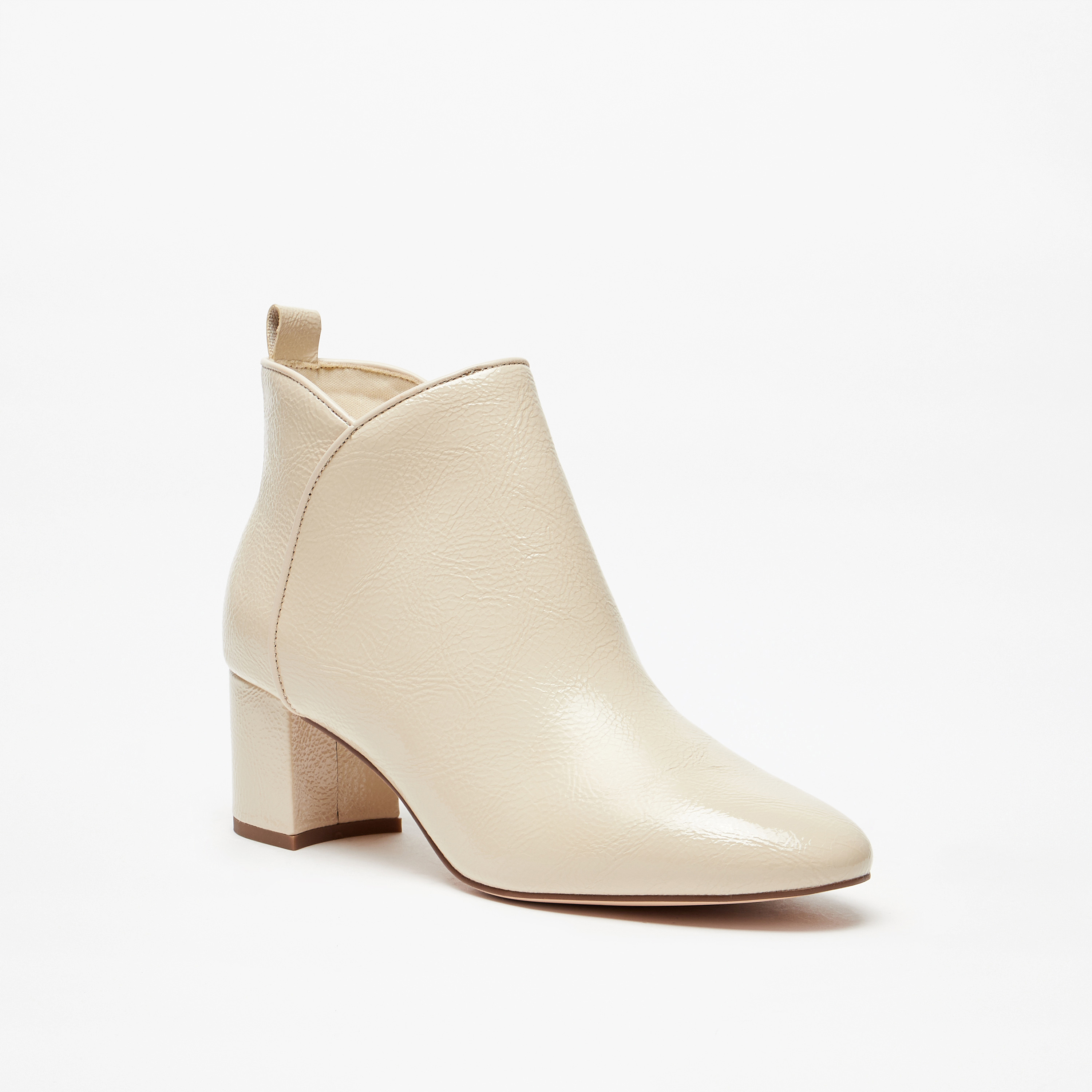 بوت سادة بطول الكاحل وسحّاب إغلاق وكعب عريض للنساء من سيليست-women-shoes-boots-image-6