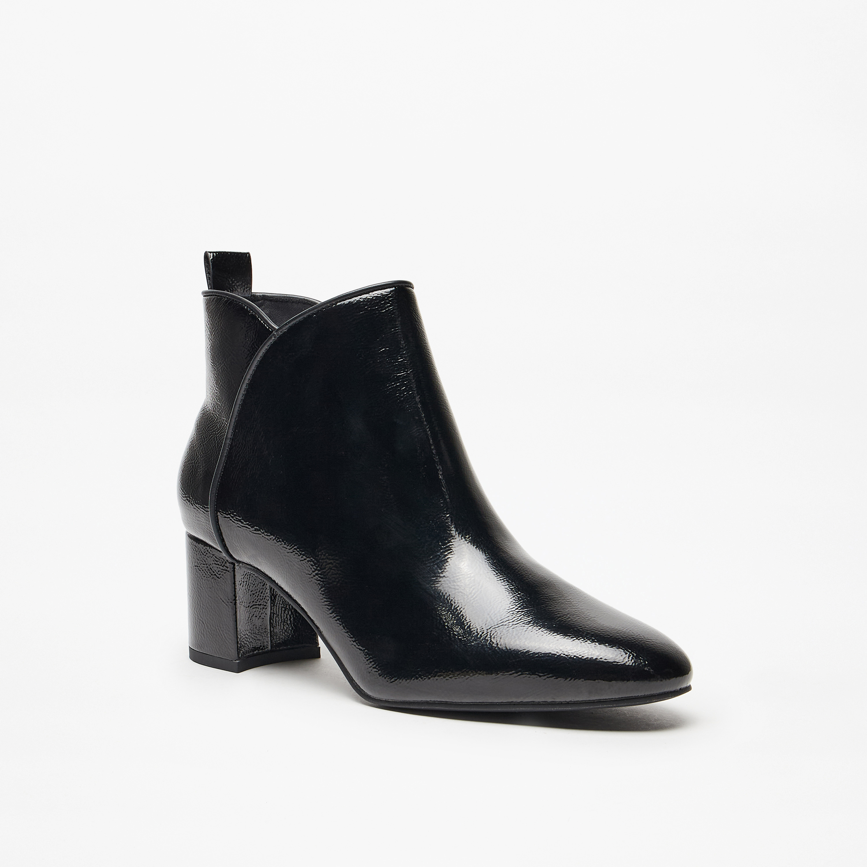 بوت سادة بطول الكاحل وسحّاب إغلاق وكعب عريض للنساء من سيليست-women-shoes-boots-image-1