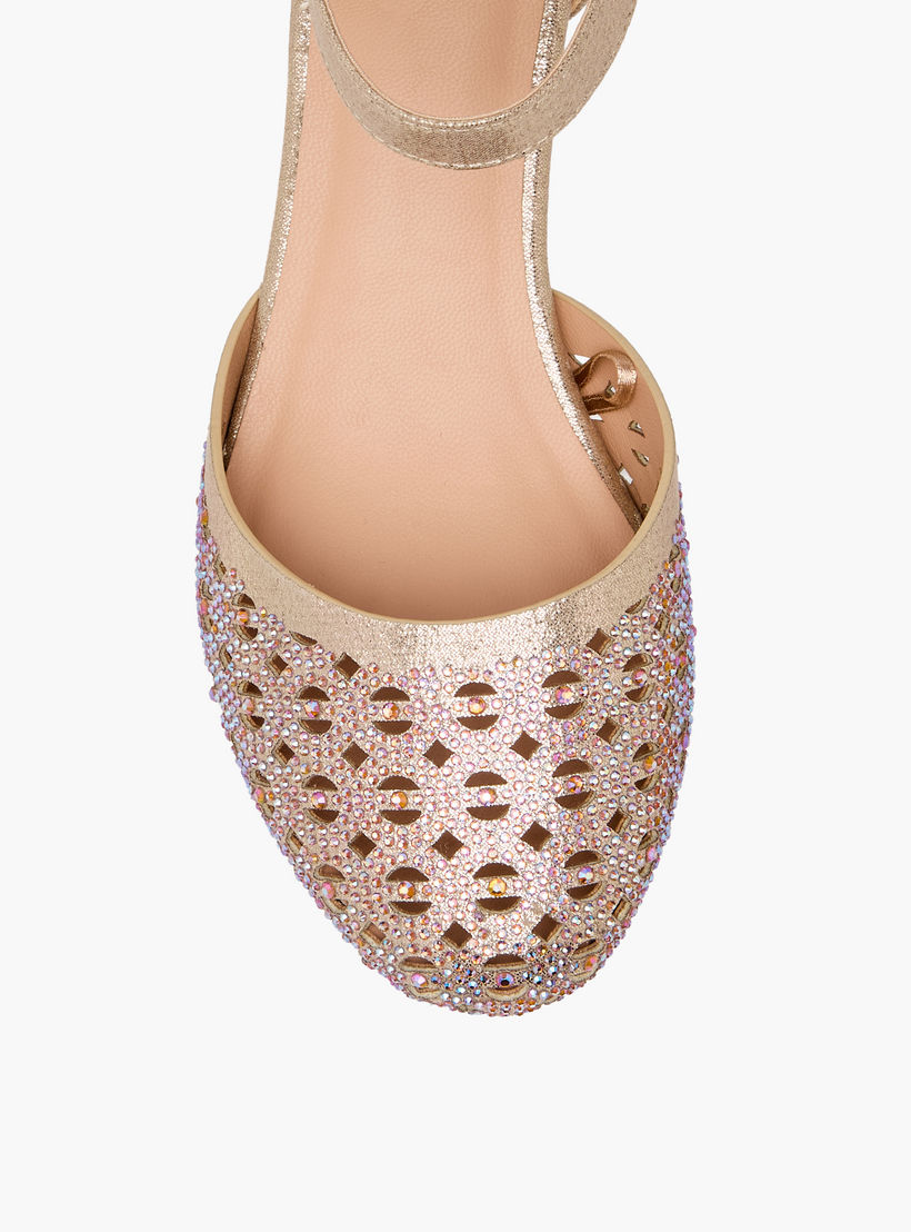 صندل مزين بكعب سميك للبنات من سيليست-girls-shoes-sandals-image-4