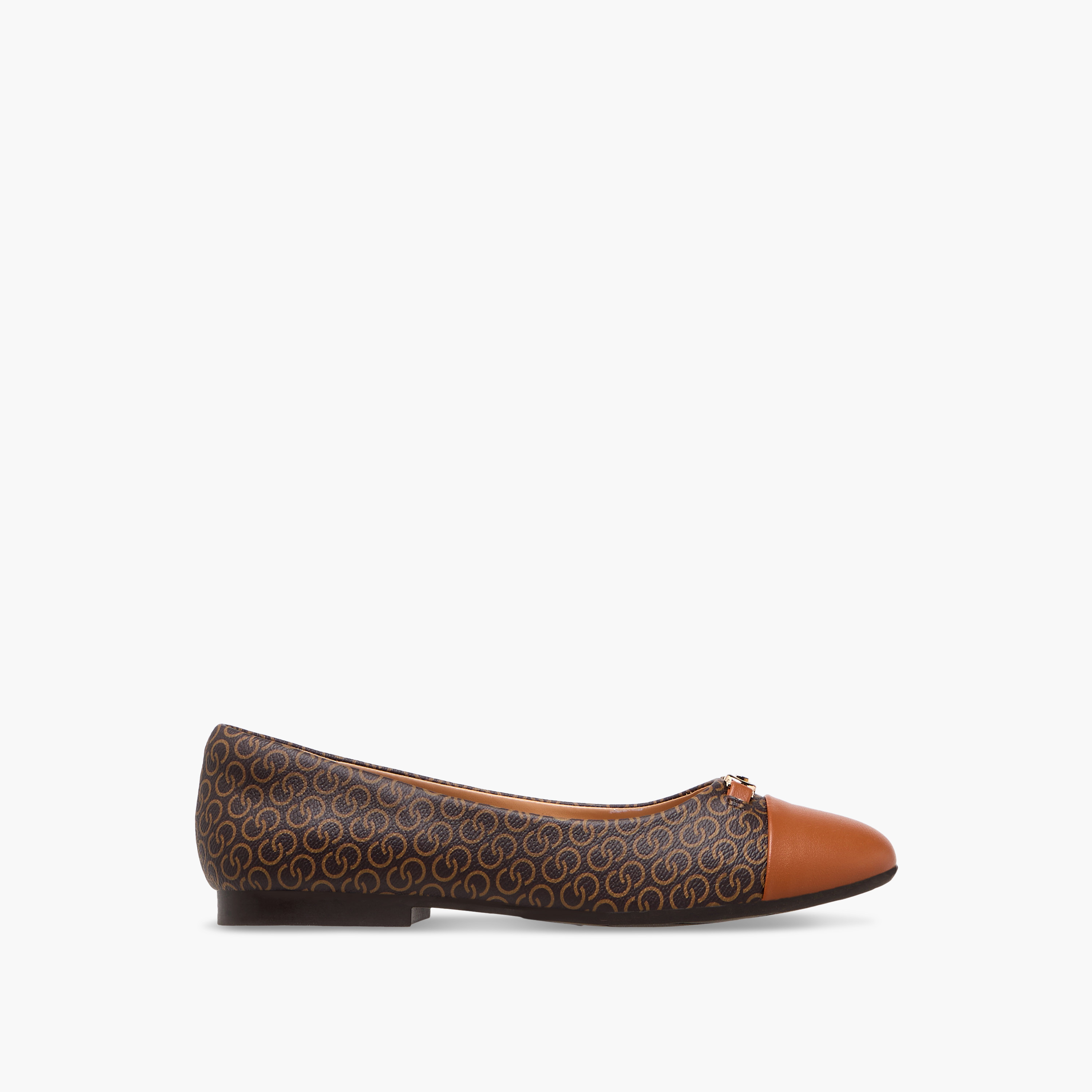 حذاء باليرينا سهل الارتداء بطبعات مونوجرام للنساء من سيليست-women-shoes-ballerinas-image-8