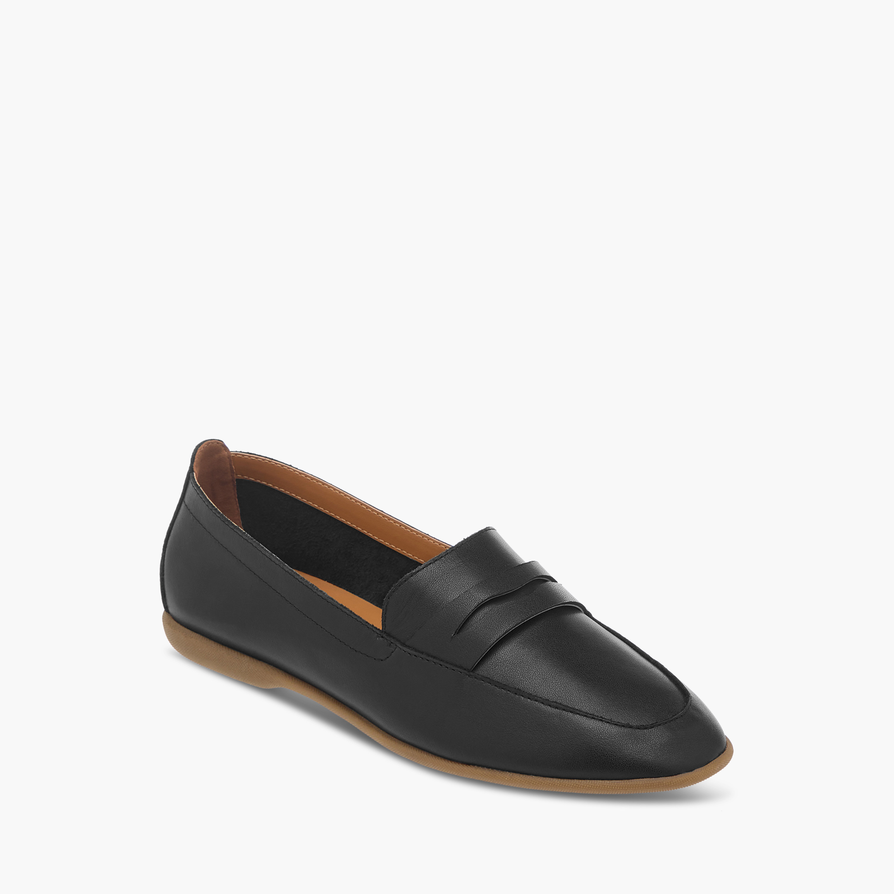 حذاء سهل الارتداء بتفاصيل مفرغة للنساء من سيليست-women-shoes-loafersandmoccasins-image-2