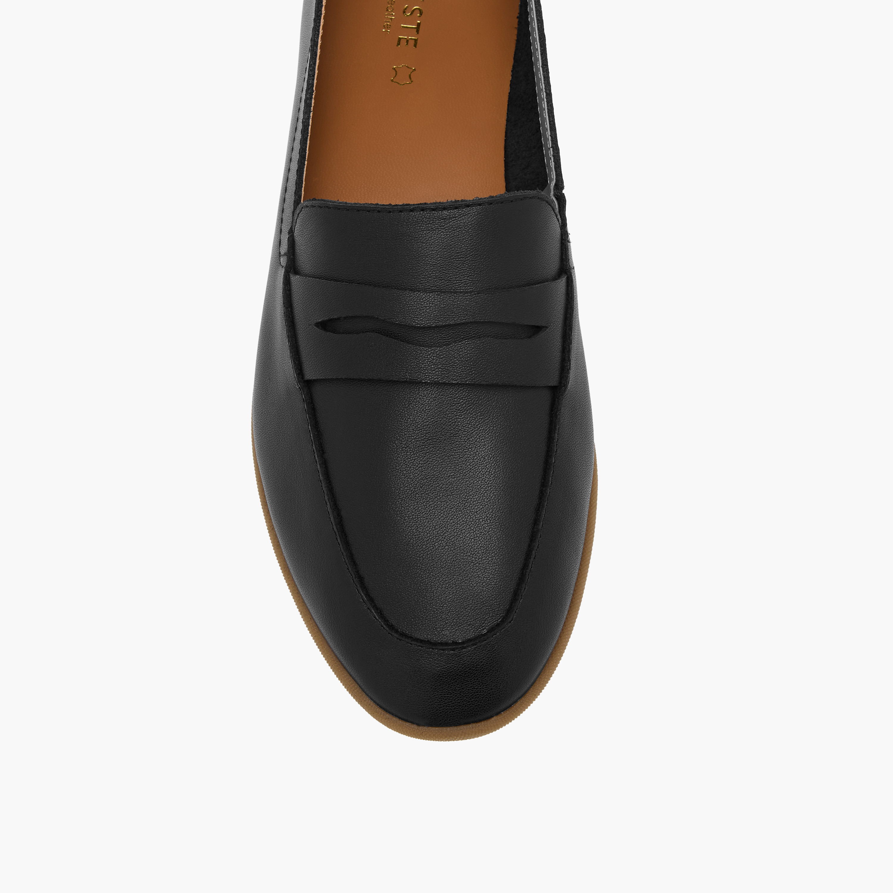 حذاء سهل الارتداء بتفاصيل مفرغة للنساء من سيليست-women-shoes-loafersandmoccasins-image-4