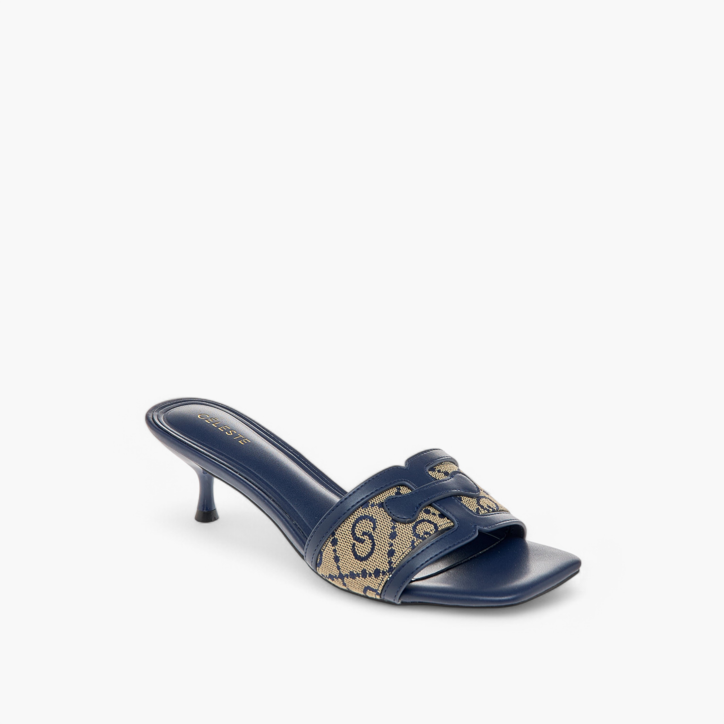 صندل سهل الارتداء بطبعات مونوجرام وبكعب صغير للنساء من سيلست-women-shoes-sandals-heeled-image-2
