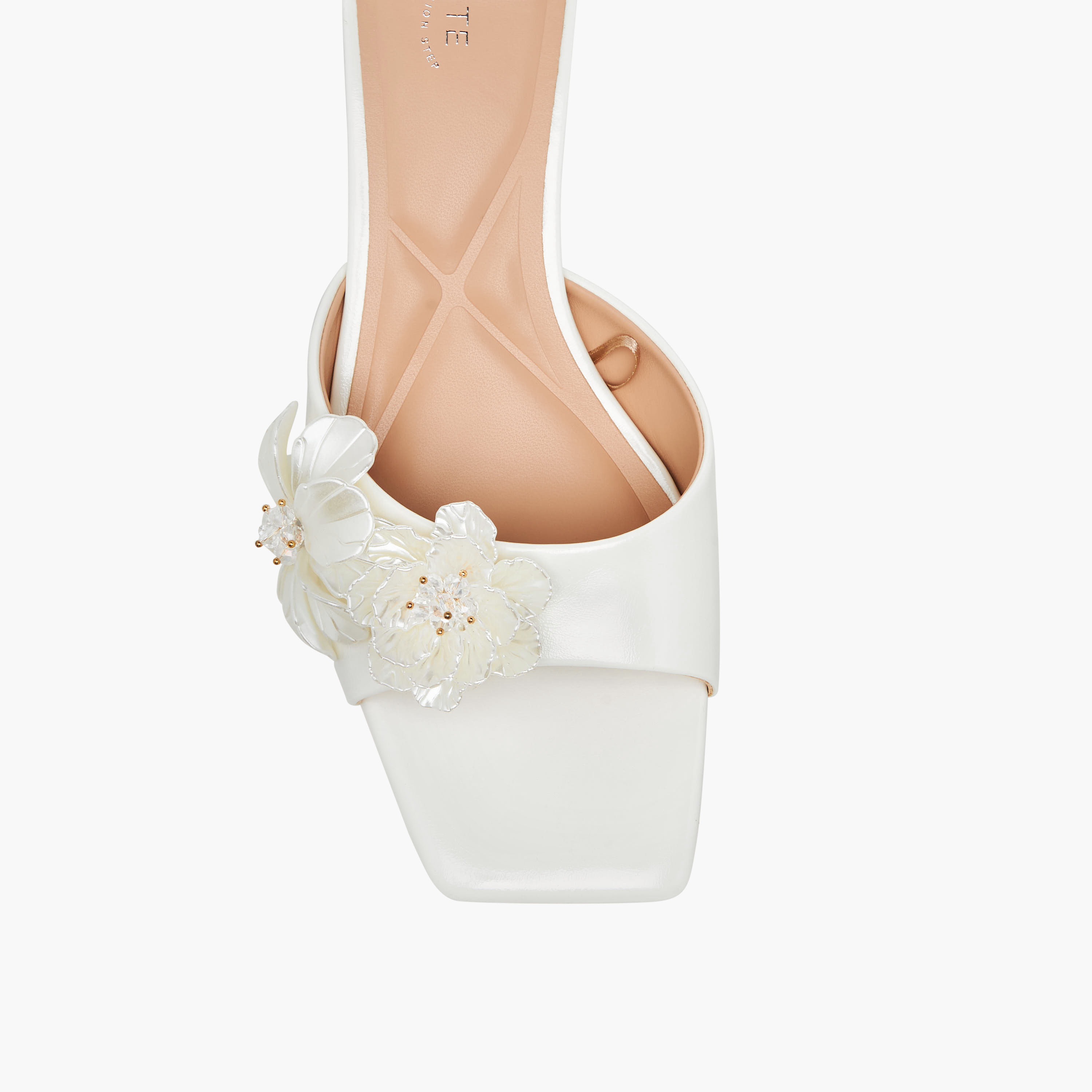 صندل بكعب صغير للنساء من سيليست-women-shoes-sandals-heeled-image-4