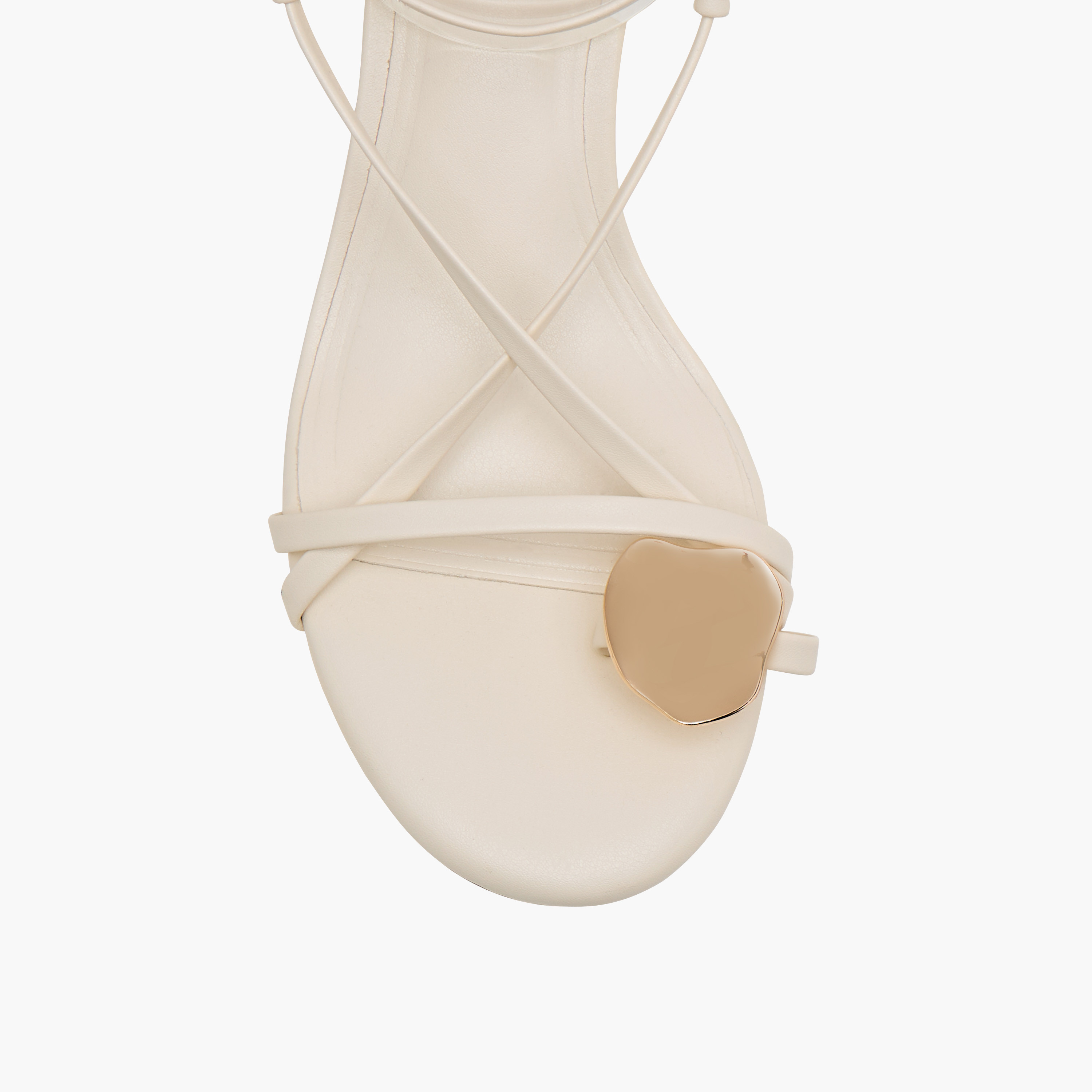 صندل سادة بكعب صغير وإبزيم إغلاق وحزام خلفي للنساء من سيليست-women-shoes-sandals-heeled-image-4