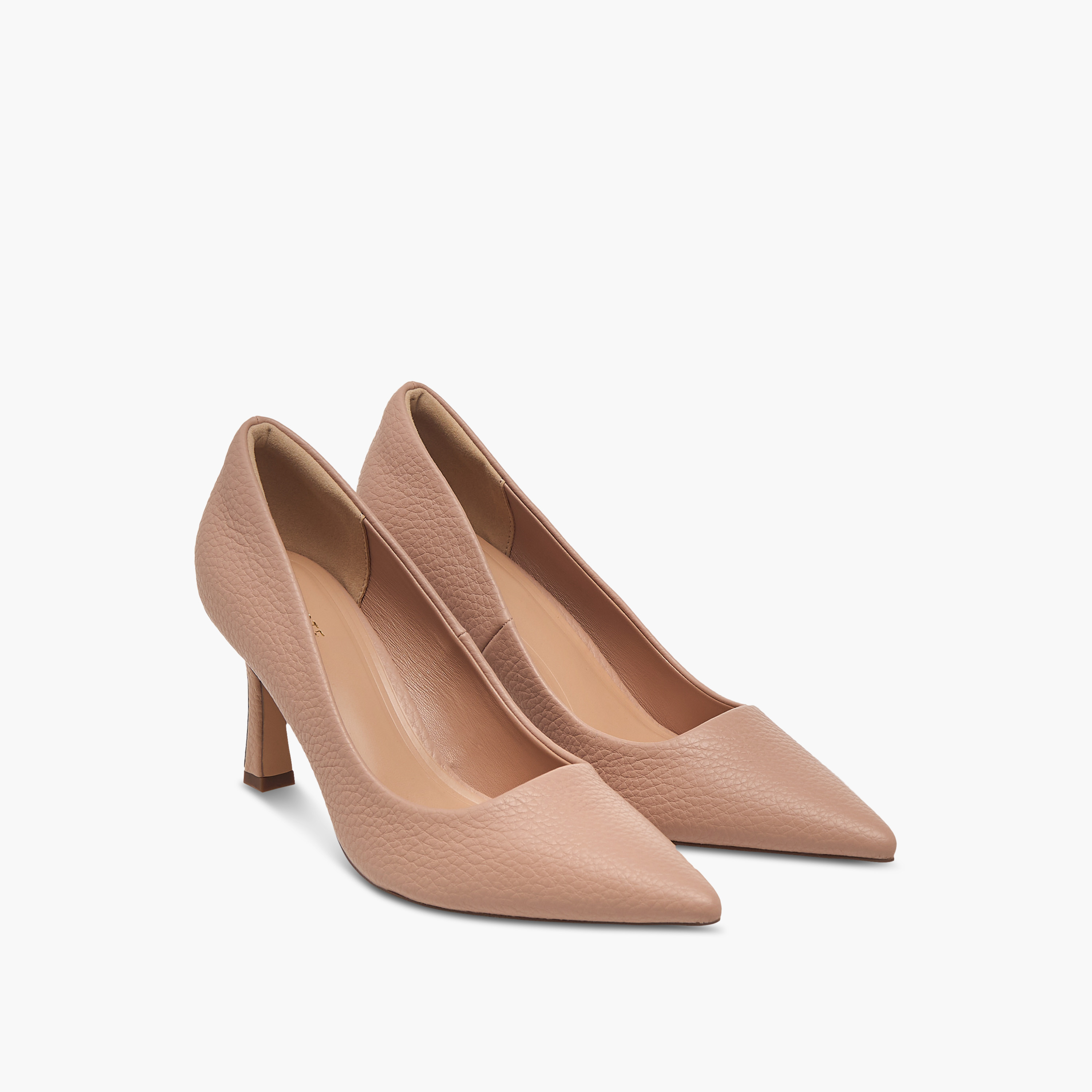 حذاء كلاسيكي بارز الملمس بمقدمة مدببة وكعب ستليتو للنساء من سيليست-women-shoes-heels-image-1