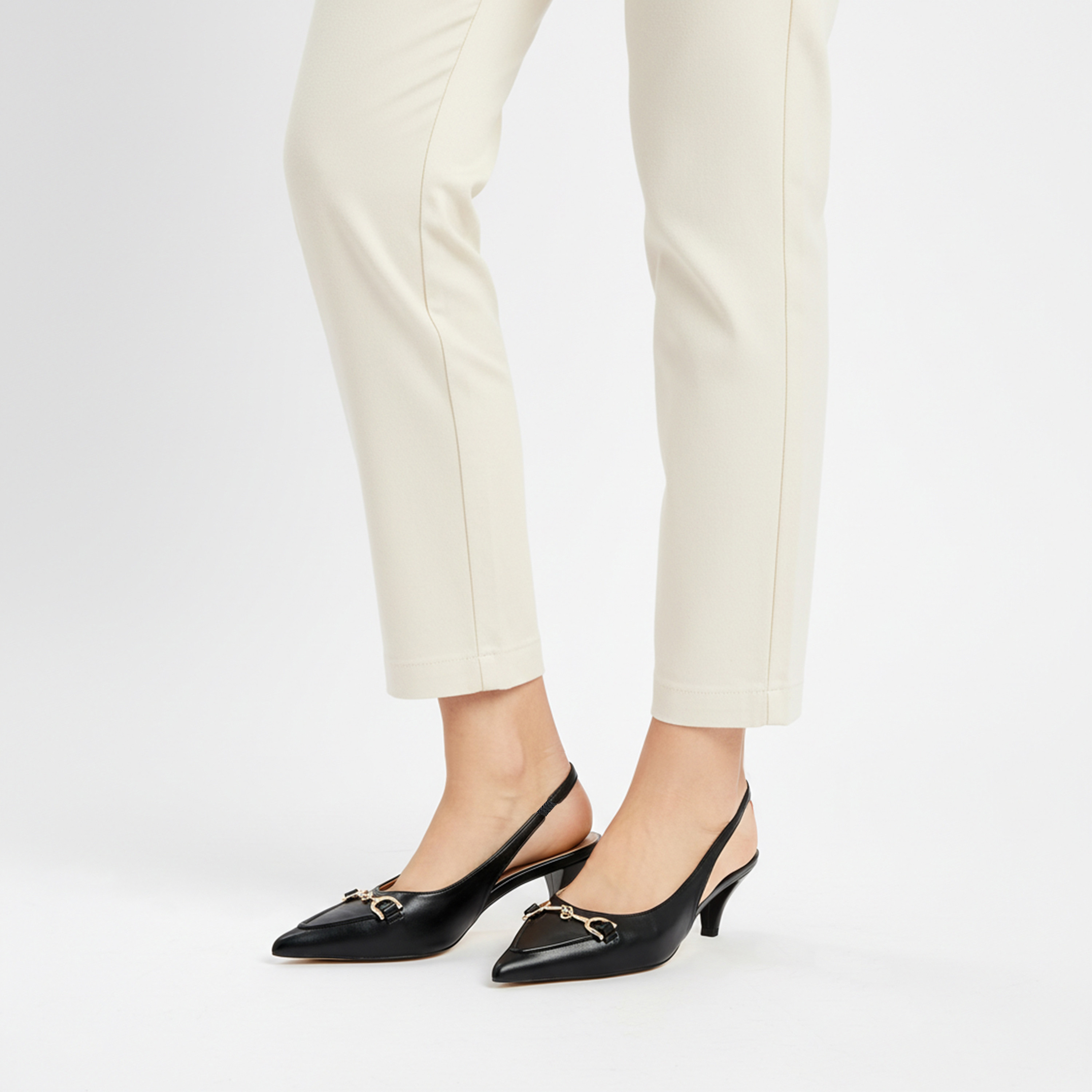 حذاء بكعب صغير وحزام خلفي للنساء من سيليست-women-shoes-heels-image-2