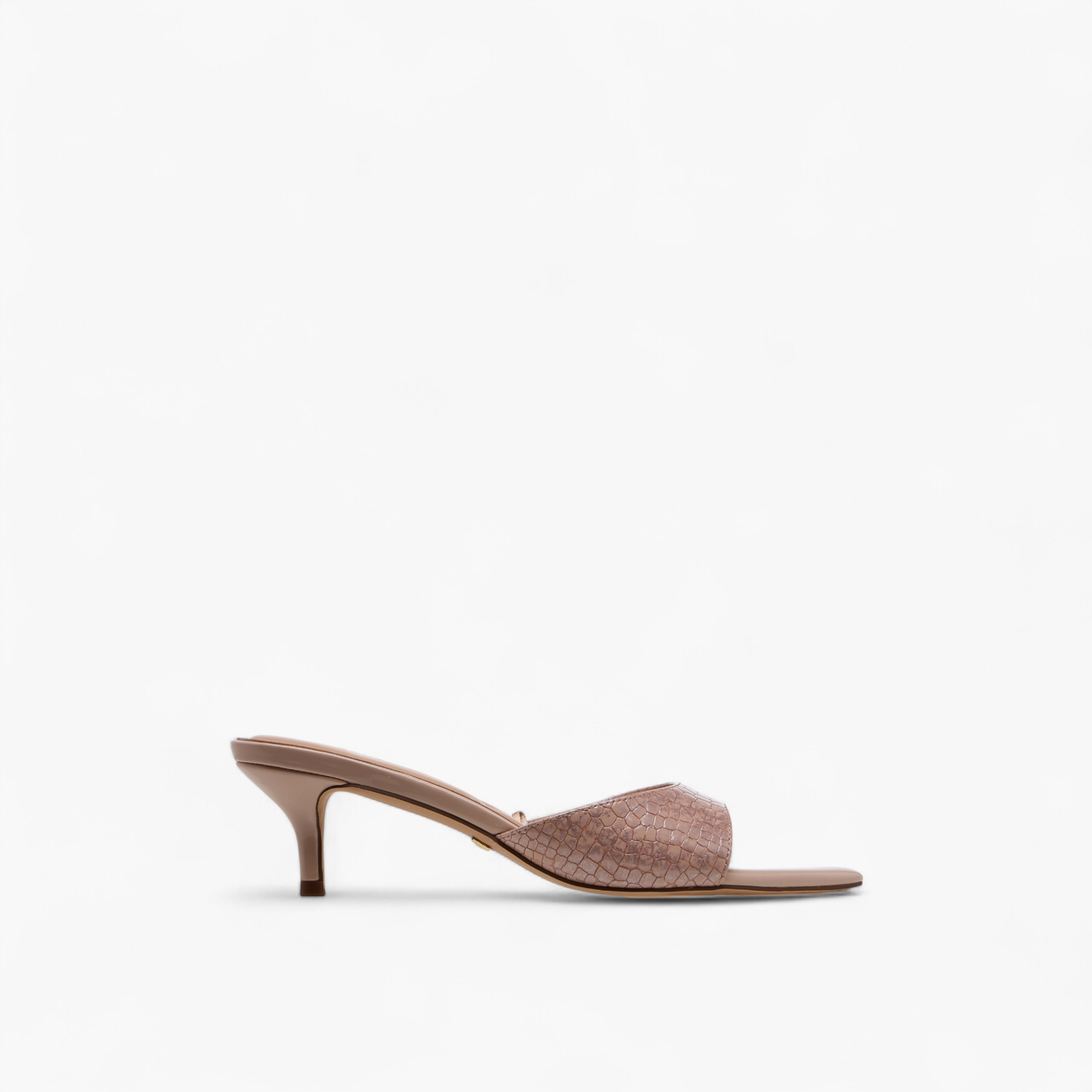 صندل بكعب صغير للنساء من سيليست-women-shoes-sandals-heeled-image-3