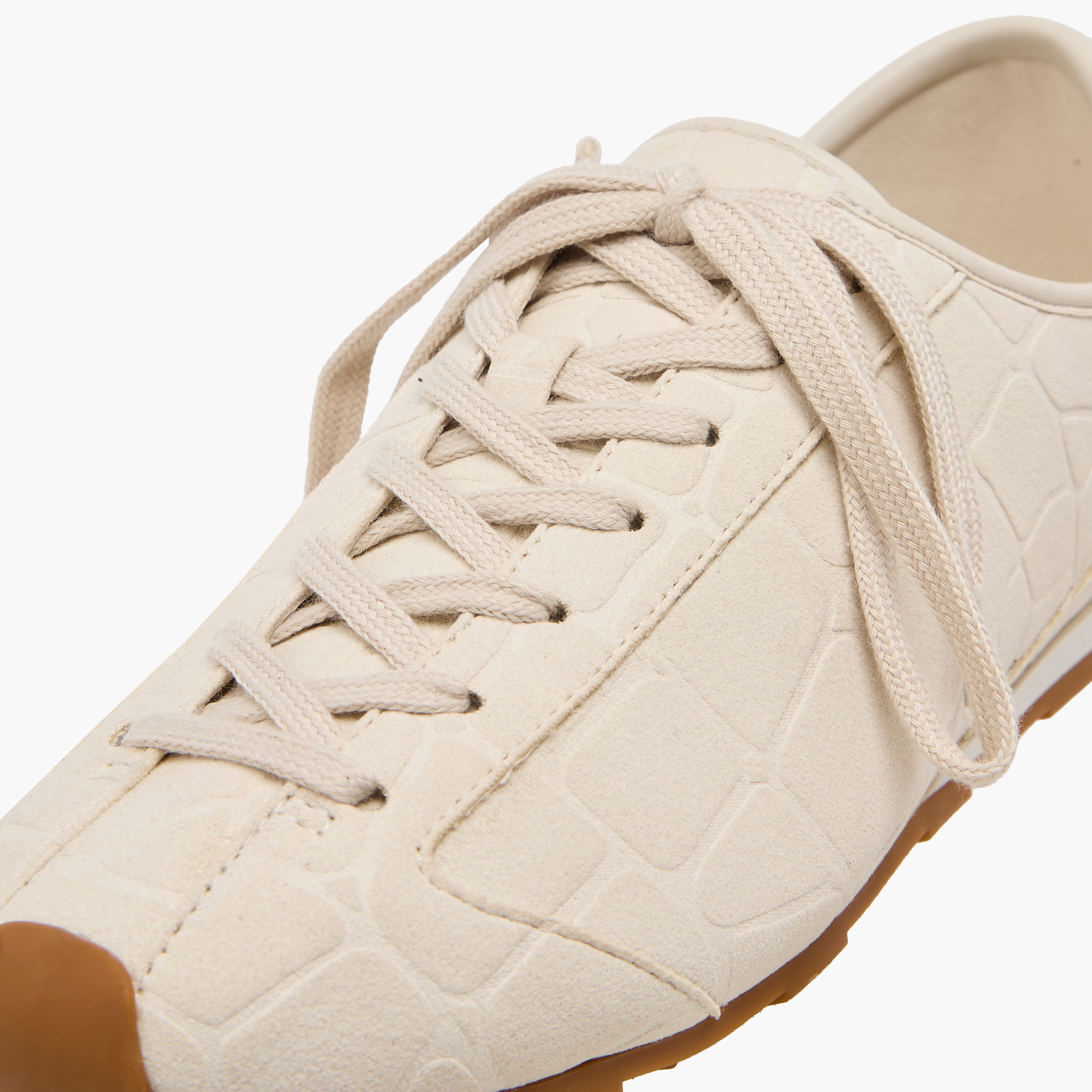 حذاء سنيكرز برباط إغلاق بارز الملمس للنساء من سيليست-women-shoes-sneakers-image-4