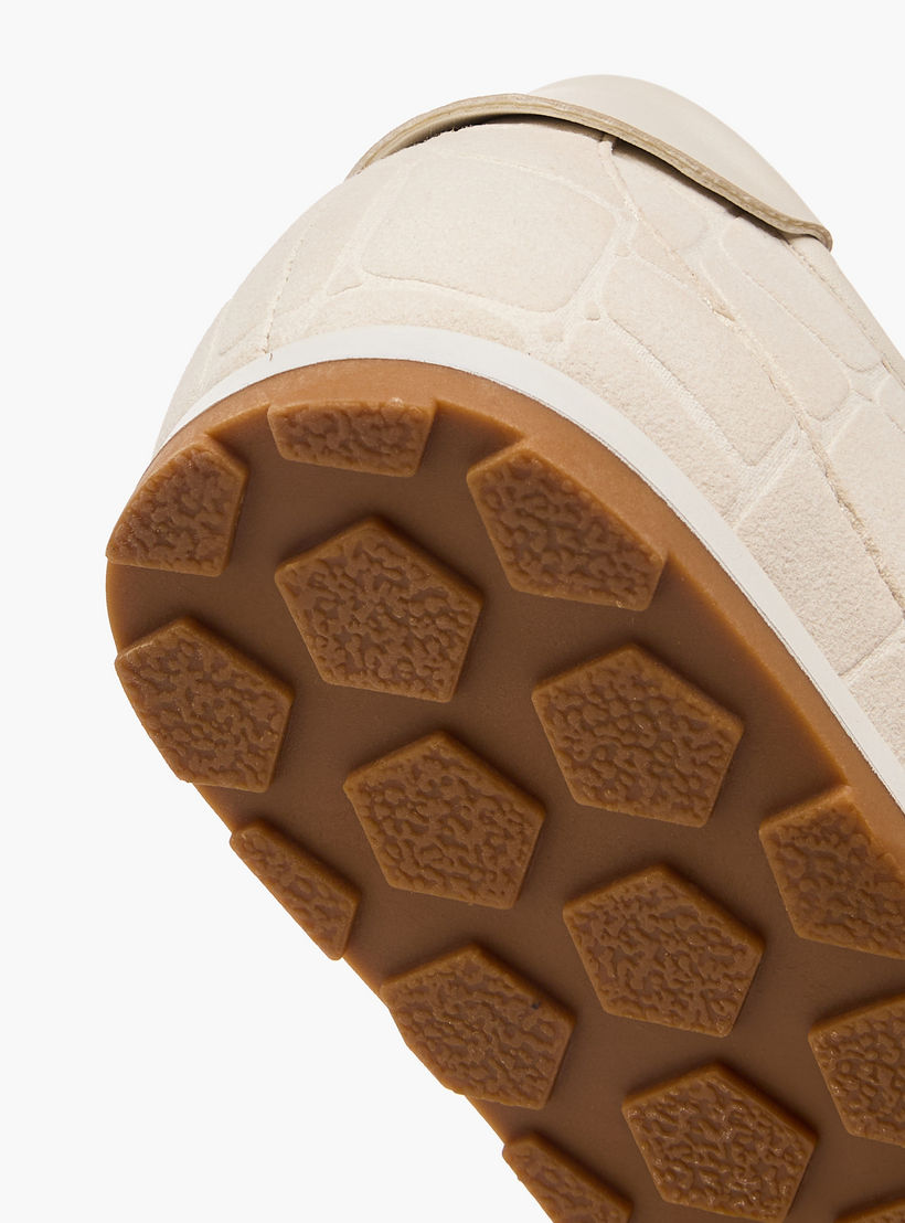 حذاء سنيكرز برباط إغلاق بارز الملمس للنساء من سيليست-women-shoes-sneakers-image-5