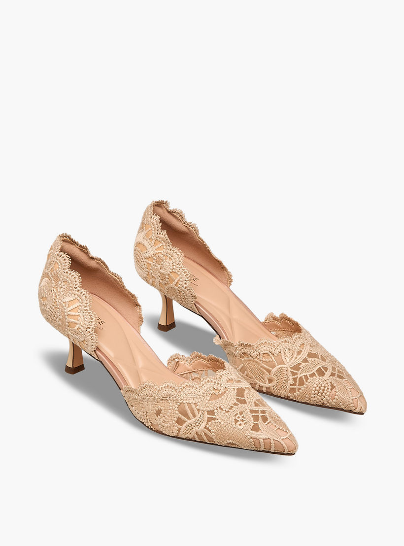 حذاء بكعب صغير وتفاصيل دانتيل للنساء من سيليست-women-shoes-heels-image-1