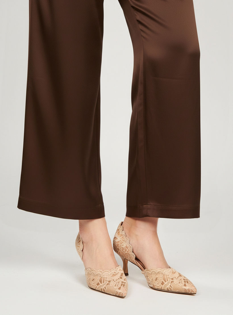 حذاء بكعب صغير وتفاصيل دانتيل للنساء من سيليست-women-shoes-heels-image-2