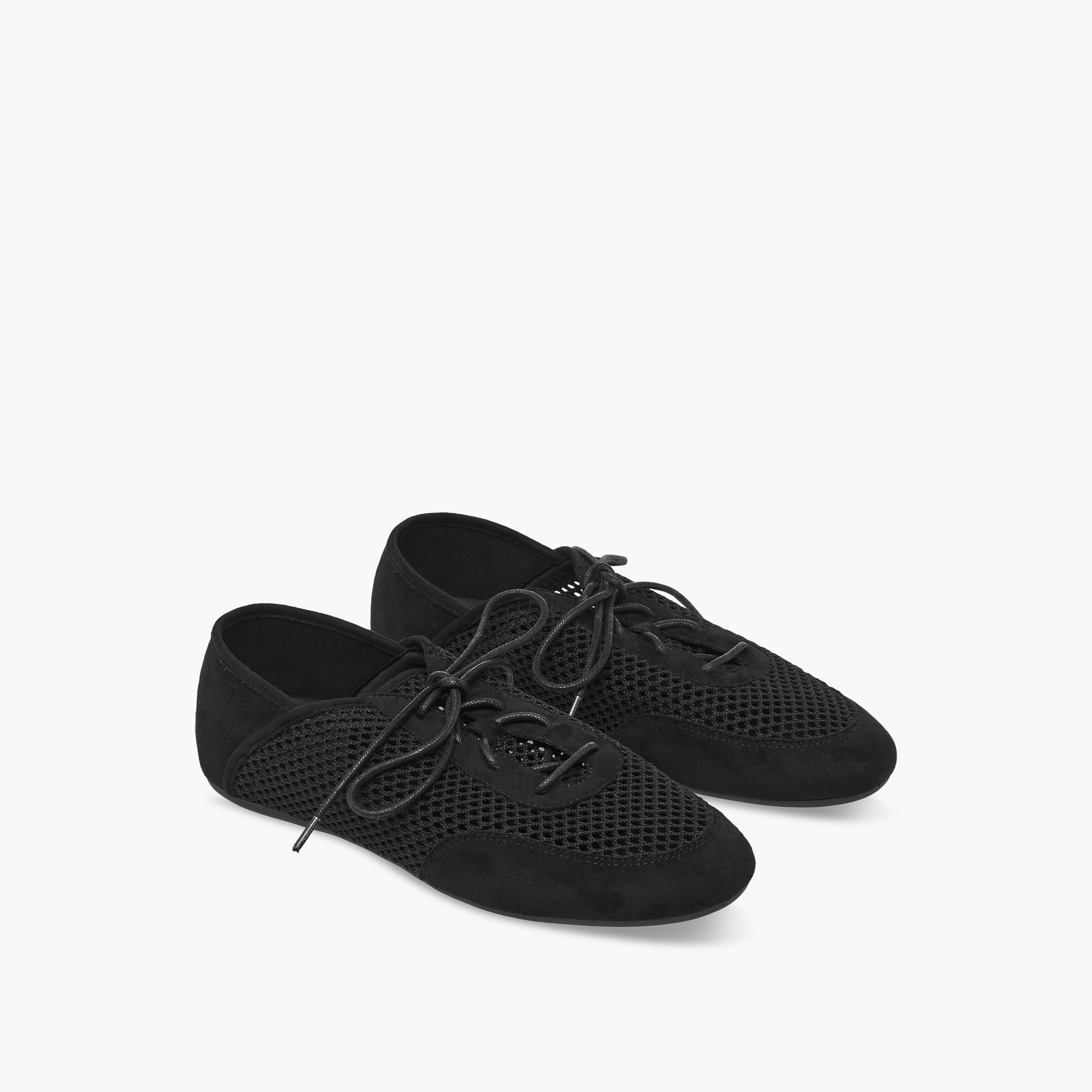حذاء سنيكرز برباط إغلاق للنساء من سيليست-women-shoes-sneakers-image-1