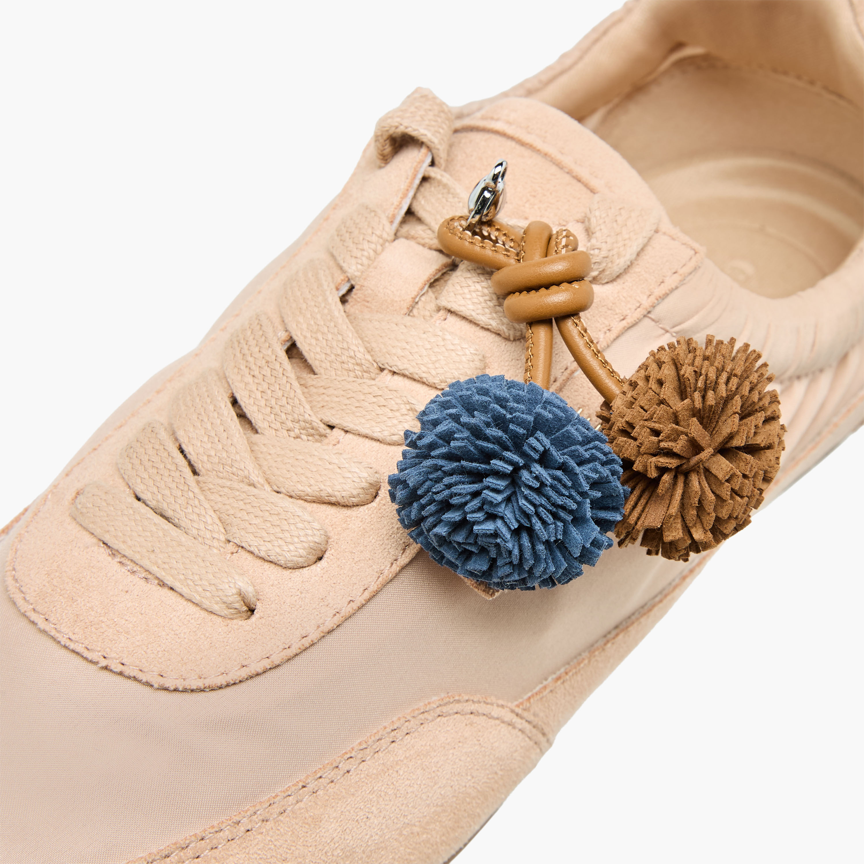 حذاء سنيكرز بتفاصيل بوم بوم للنساء من سيليست-women-shoes-sneakers-image-4