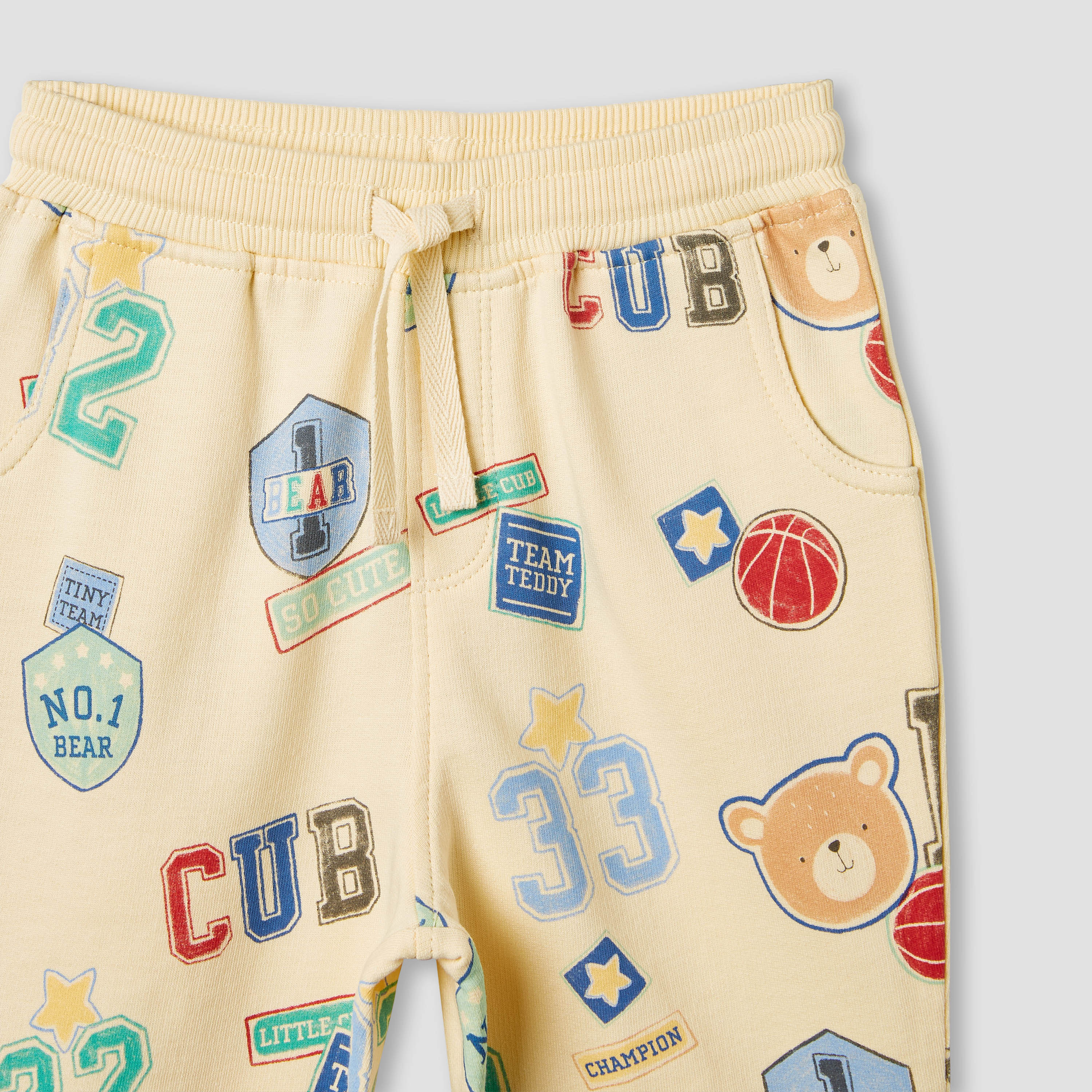 بنطلون رياضي برباط إغلاق وطبعات من جونيورز - طقم من قطعتين-baby-boys-clothing-bottoms-joggersandtrackpants-image-2