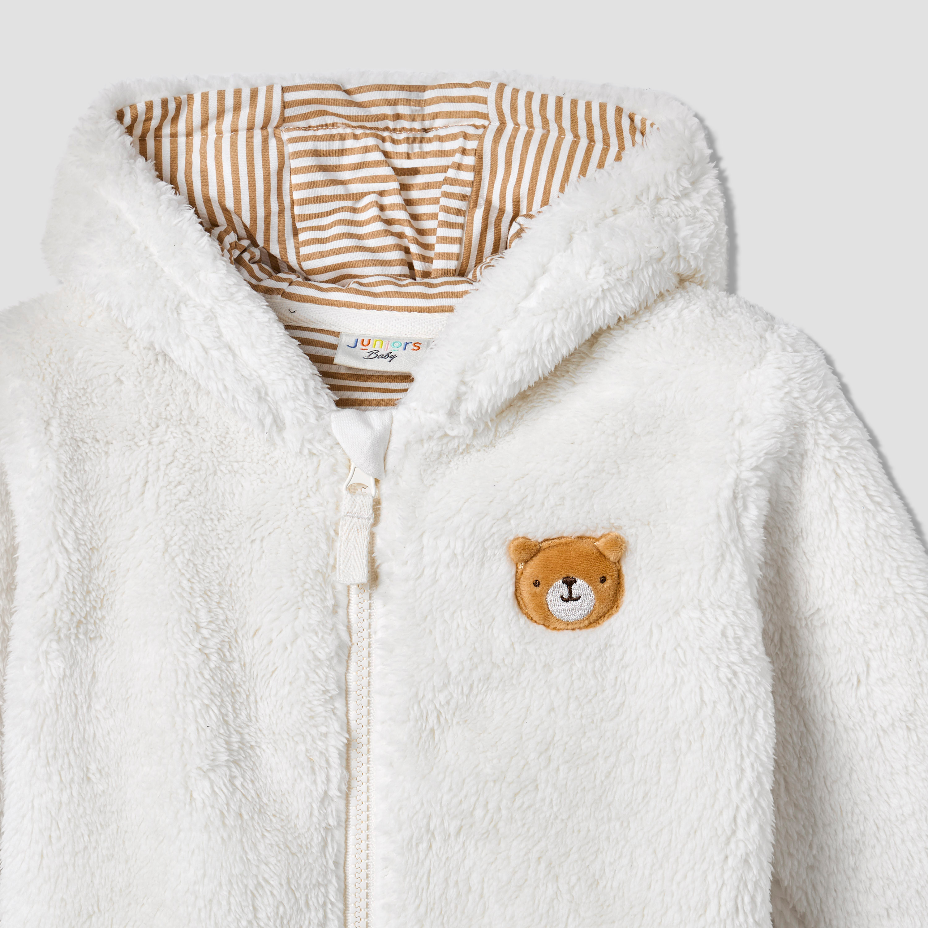 هودي بأكمام طويلة بسحاب وتصميم دب مطرز من جونيورز-baby-boys-clothing-jacketsandblazers-image-2