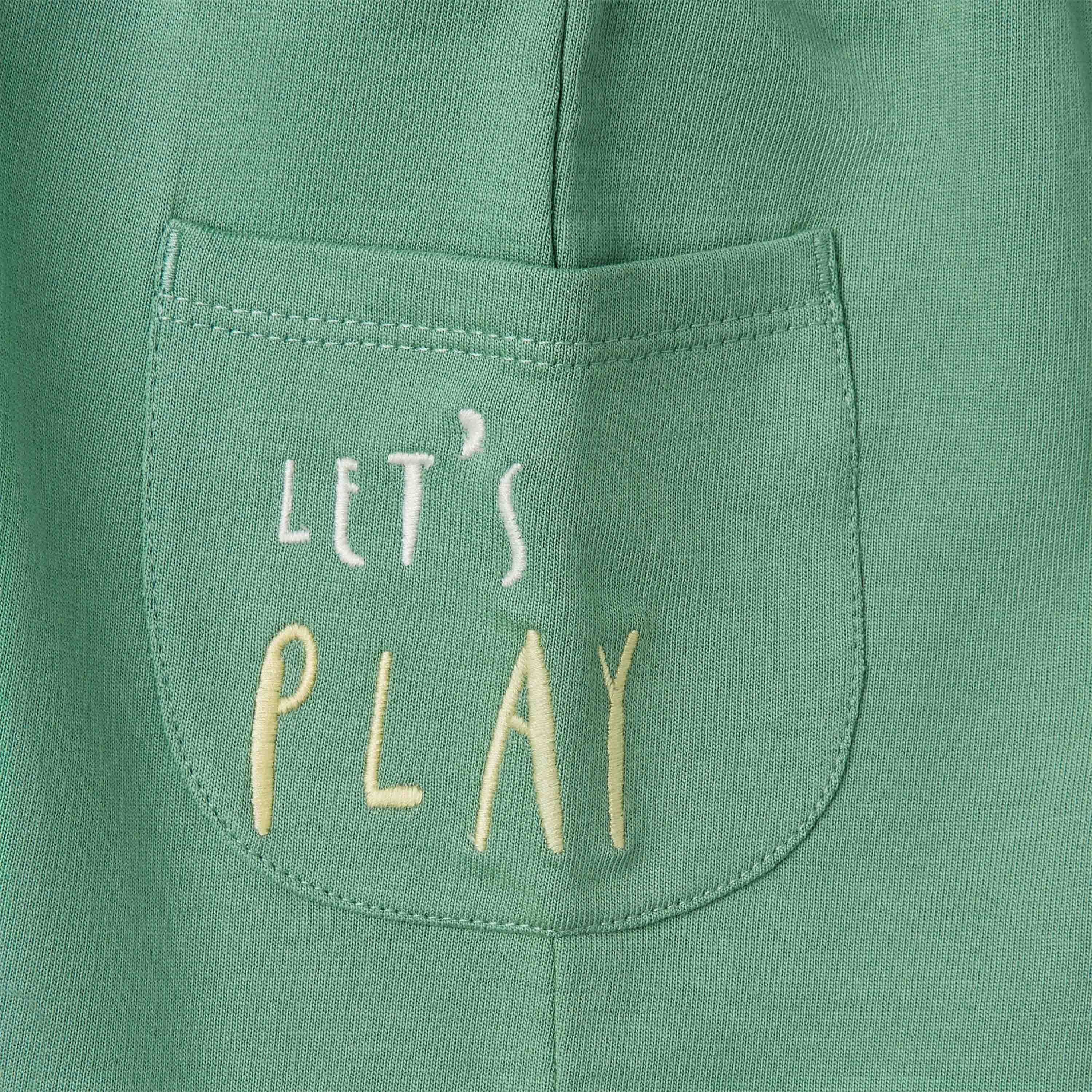 طقم تيشيرت وبنطلون رياضي 3 قطع بطبعات من جونيورز-baby-boys-clothing-setsandcoords-image-10