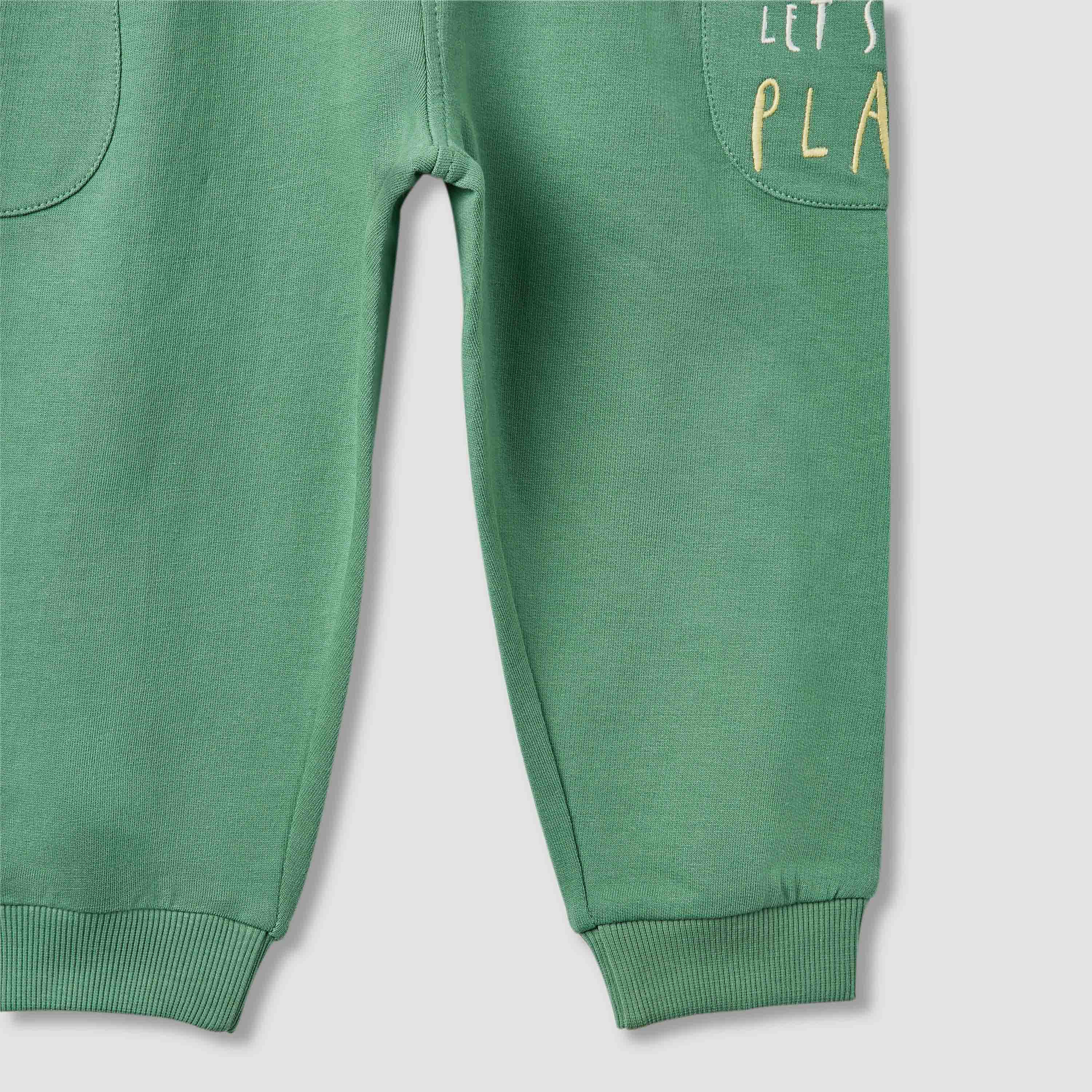 طقم تيشيرت وبنطلون رياضي 3 قطع بطبعات من جونيورز-baby-boys-clothing-setsandcoords-image-8