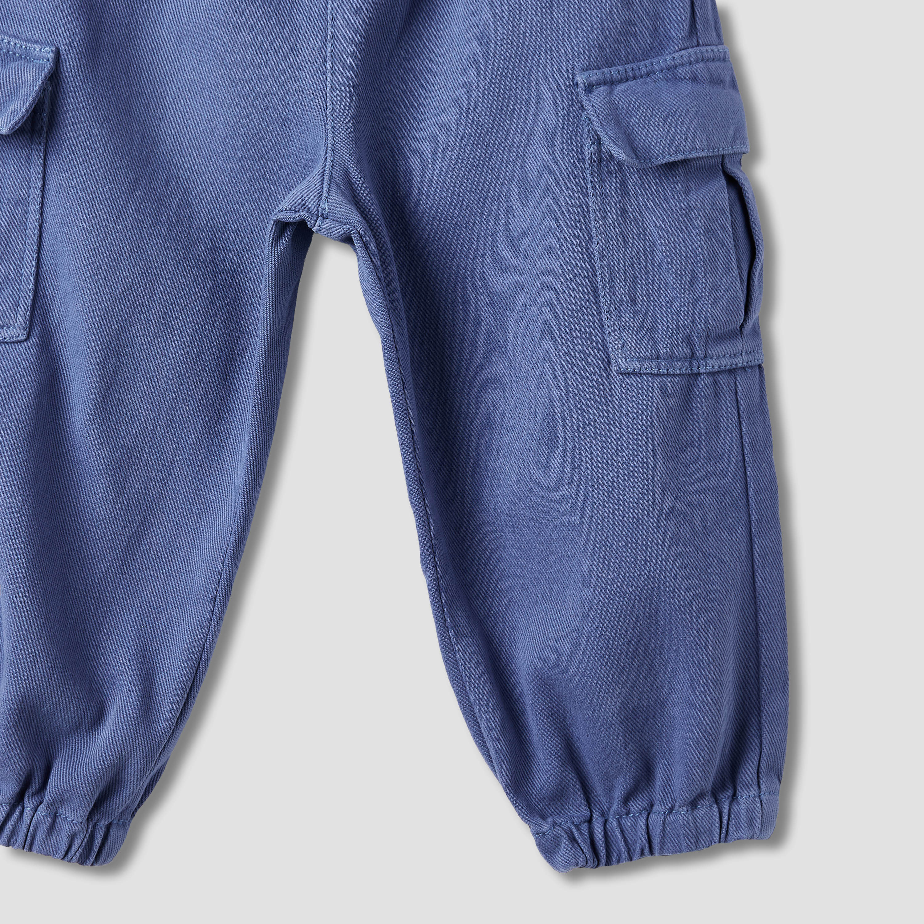 Juniors Solid Cargo Joggers with Pockets-baby-boys-clothing-bottoms-joggersandtrackpants-image-4