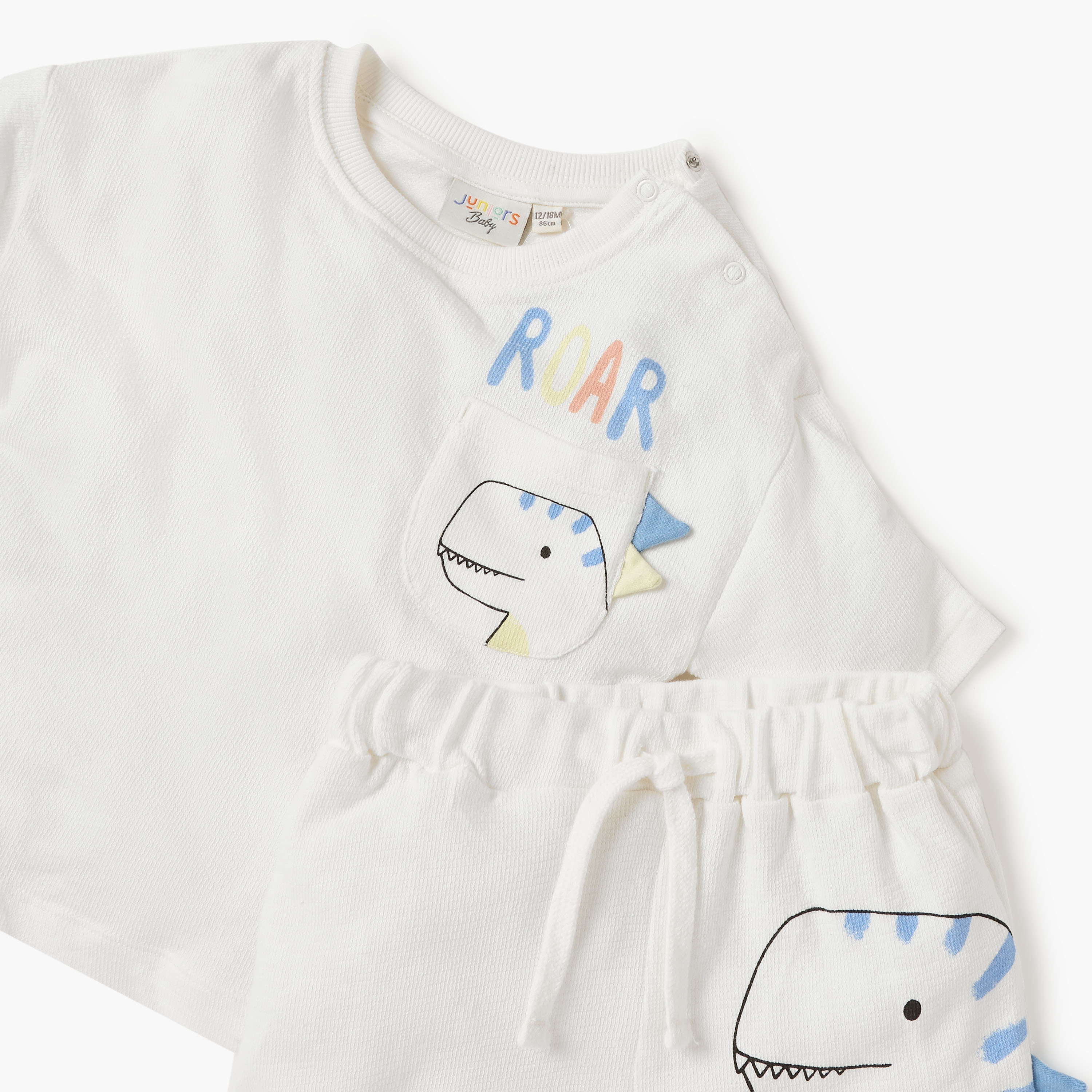 طقم شورت وتيشيرت بطبعات ديناصور من جونيورز-baby-boys-clothing-setsandcoords-image-4