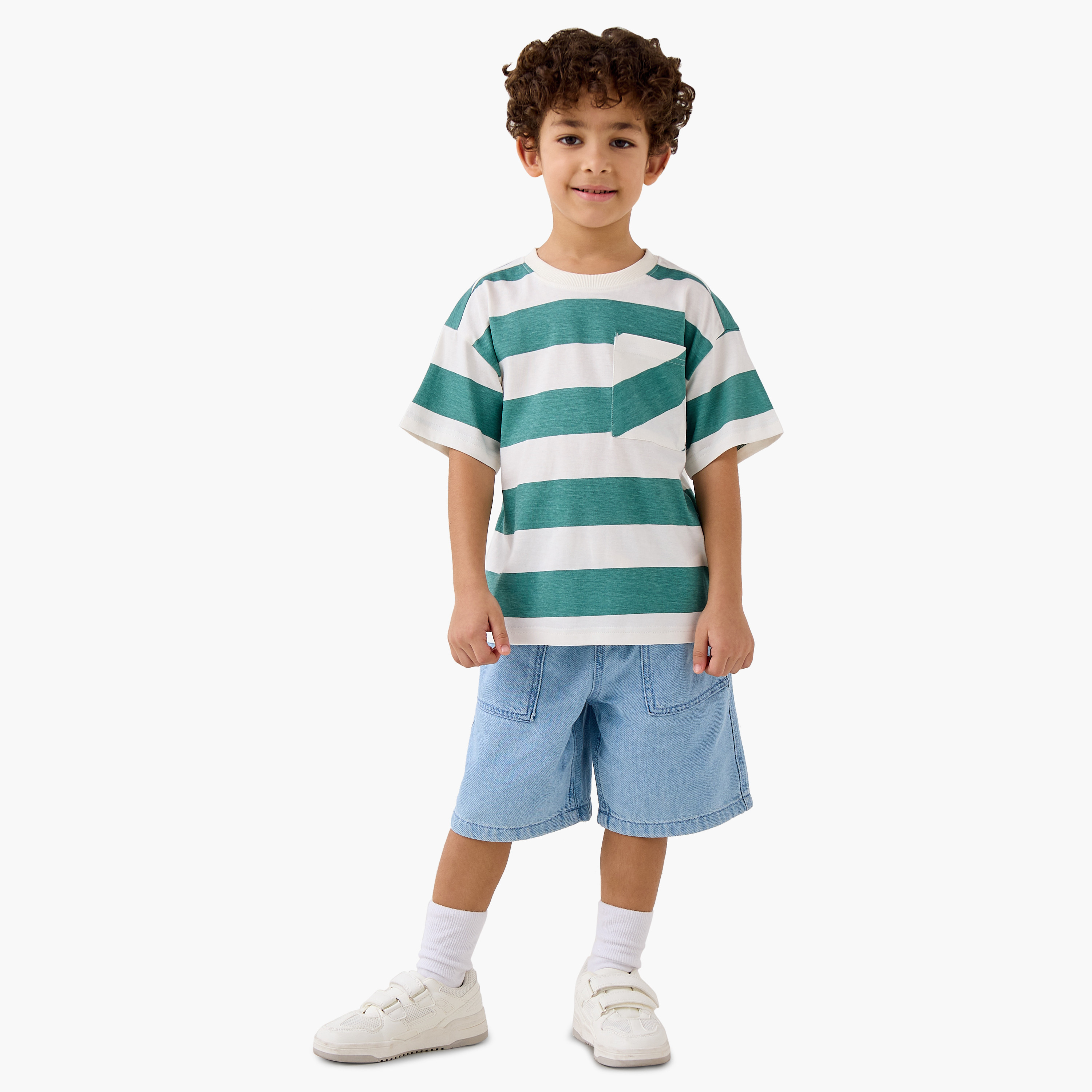 تيشيرت مخطط بأكمام قصيرة وجيب من جونيورز-boys-clothing-tshirtsandpolos-image-2