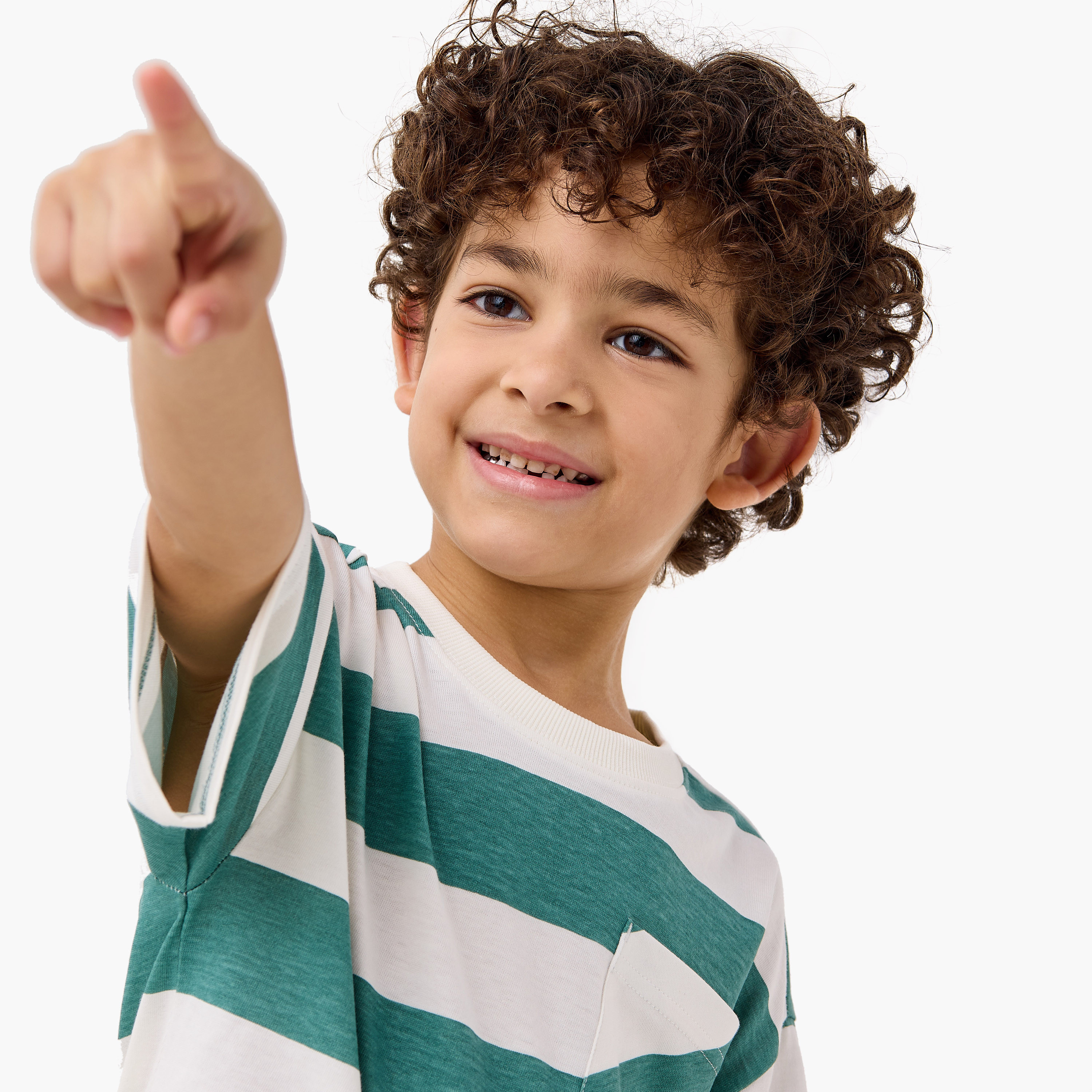 تيشيرت مخطط بأكمام قصيرة وجيب من جونيورز-boys-clothing-tshirtsandpolos-image-4