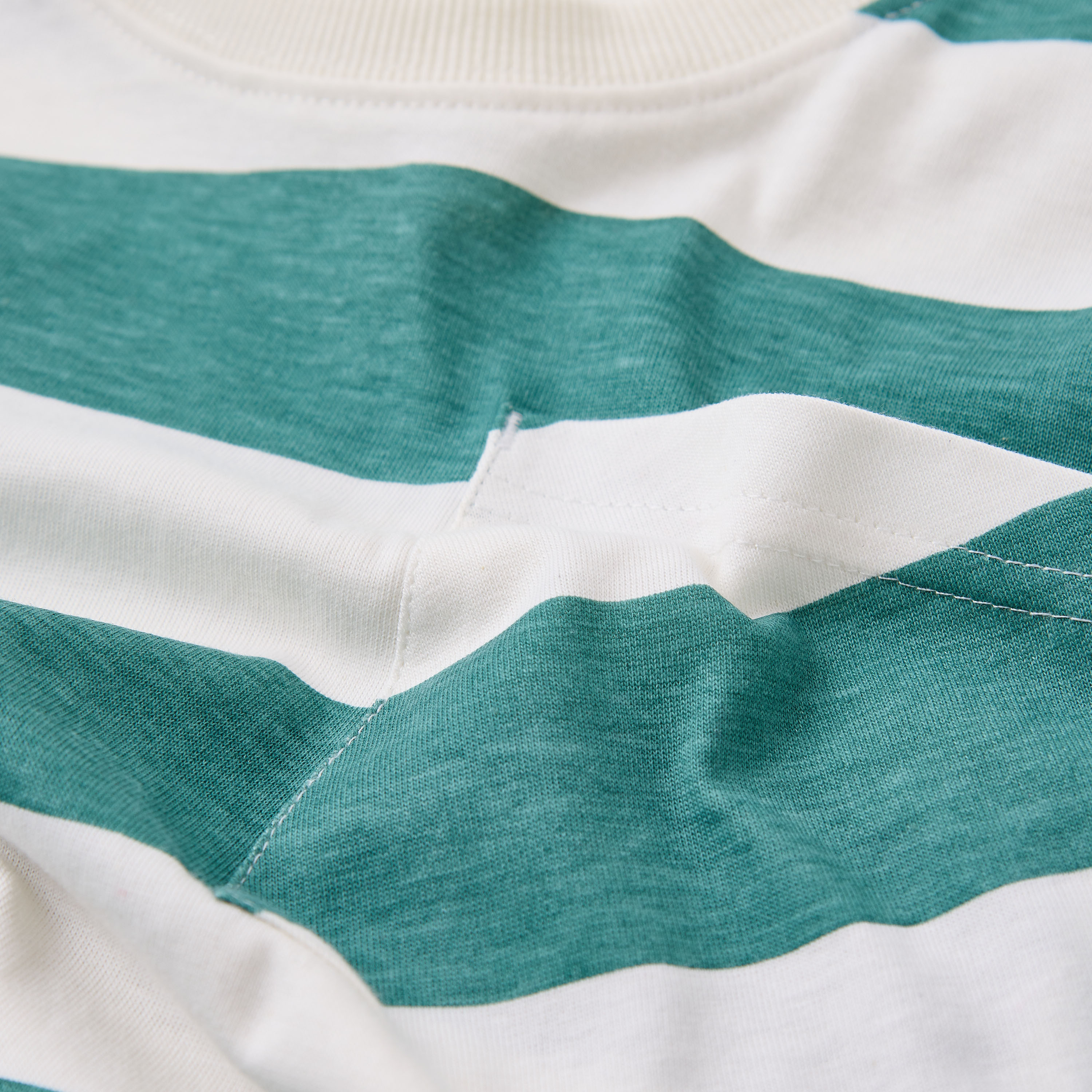 تيشيرت مخطط بأكمام قصيرة وجيب من جونيورز-boys-clothing-tshirtsandpolos-image-5