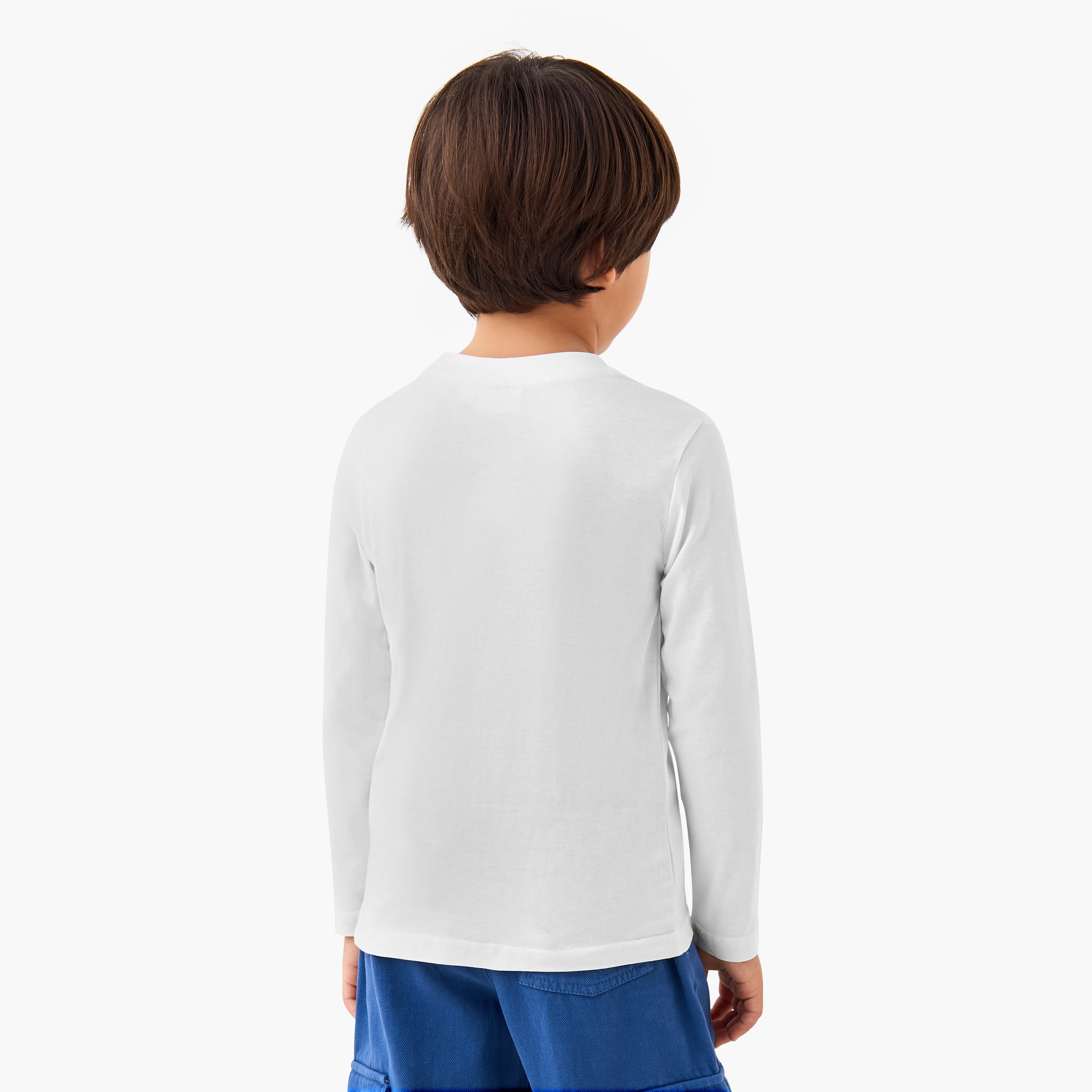 تيشيرت قطن بياقة ضيقة وأكمام طويلة وطبعات جرافيك للأولاد من جونيورز-boys-clothing-tshirtsandpolos-image-3