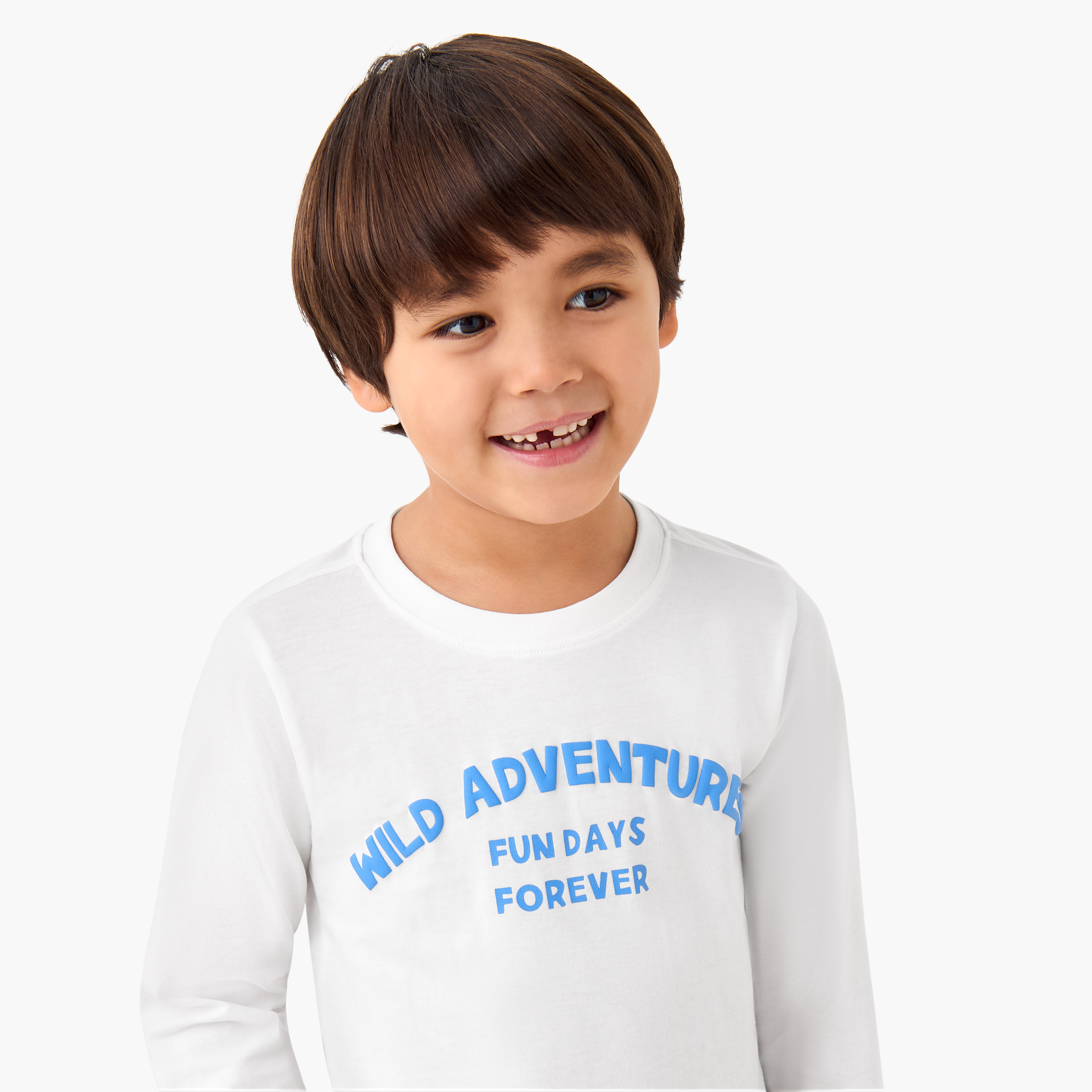 تيشيرت بياقة ضيقة وطبعات شعار - قطن - بأكمام طويلة للأولاد من جونيورز-boys-clothing-tshirtsandpolos-image-4