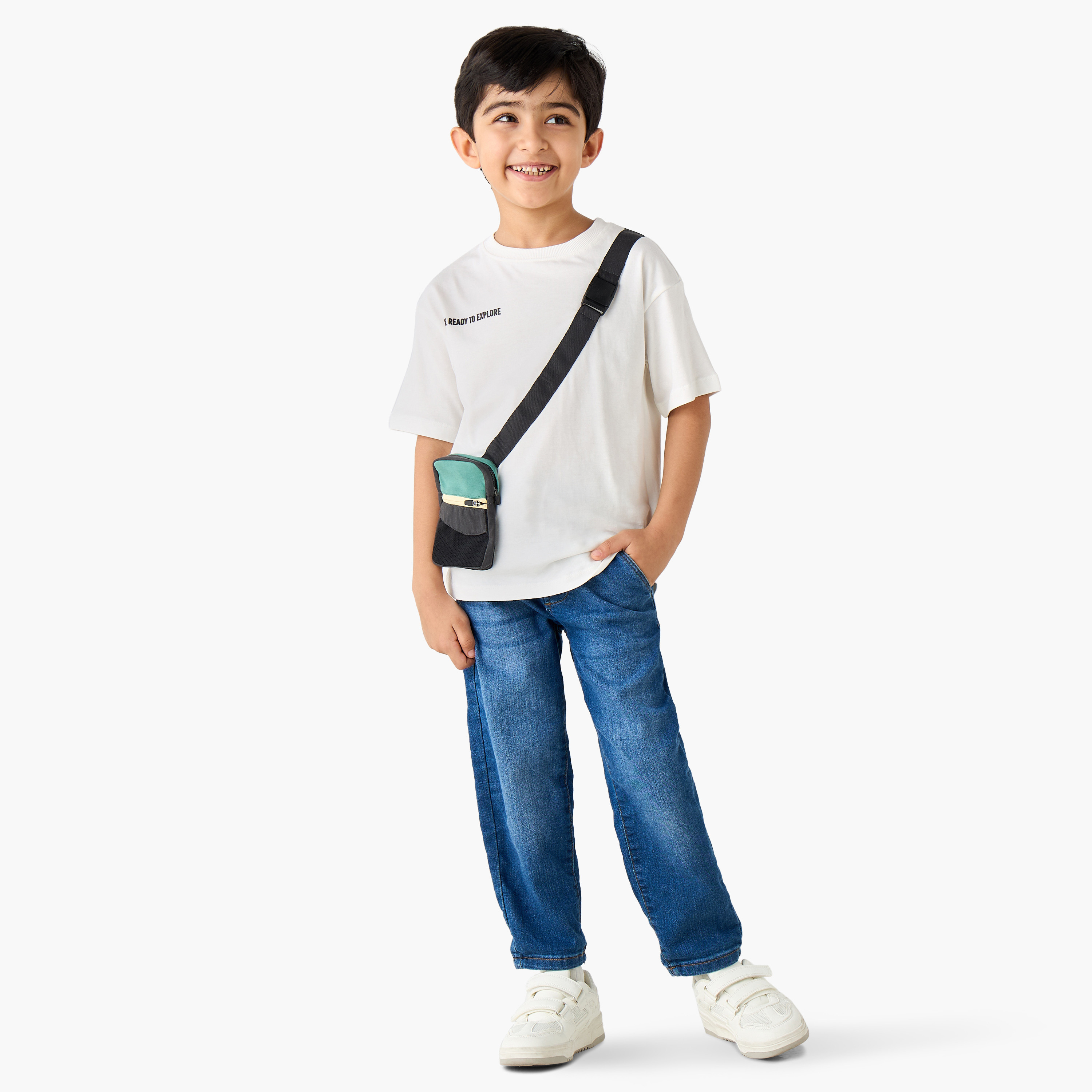 Juniors Slogan Print T-shirt with Attached Pouch-boys-clothing-tshirtsandpolos-image-2